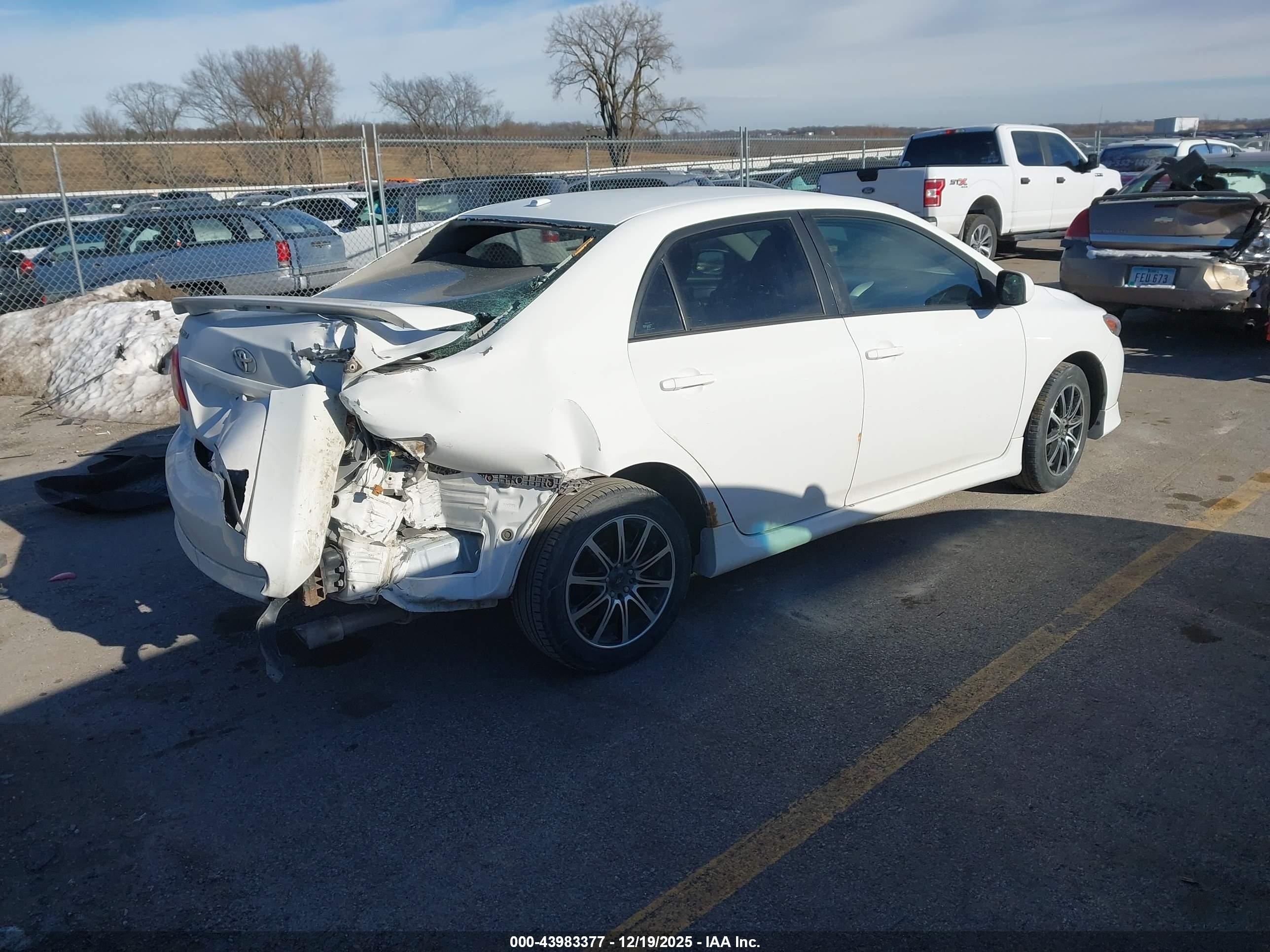 TOYOTA COROLLA image 4