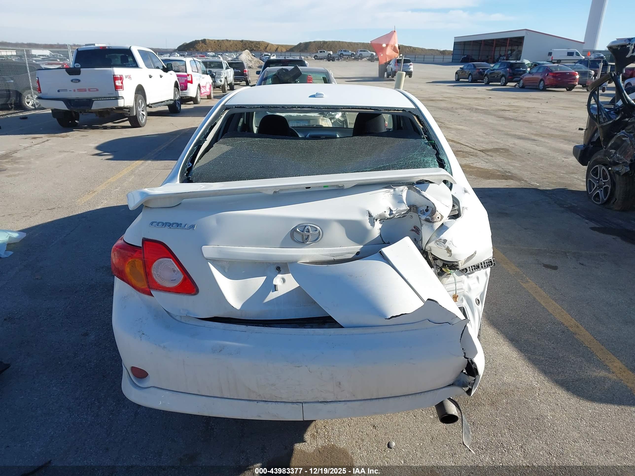 TOYOTA COROLLA image 6