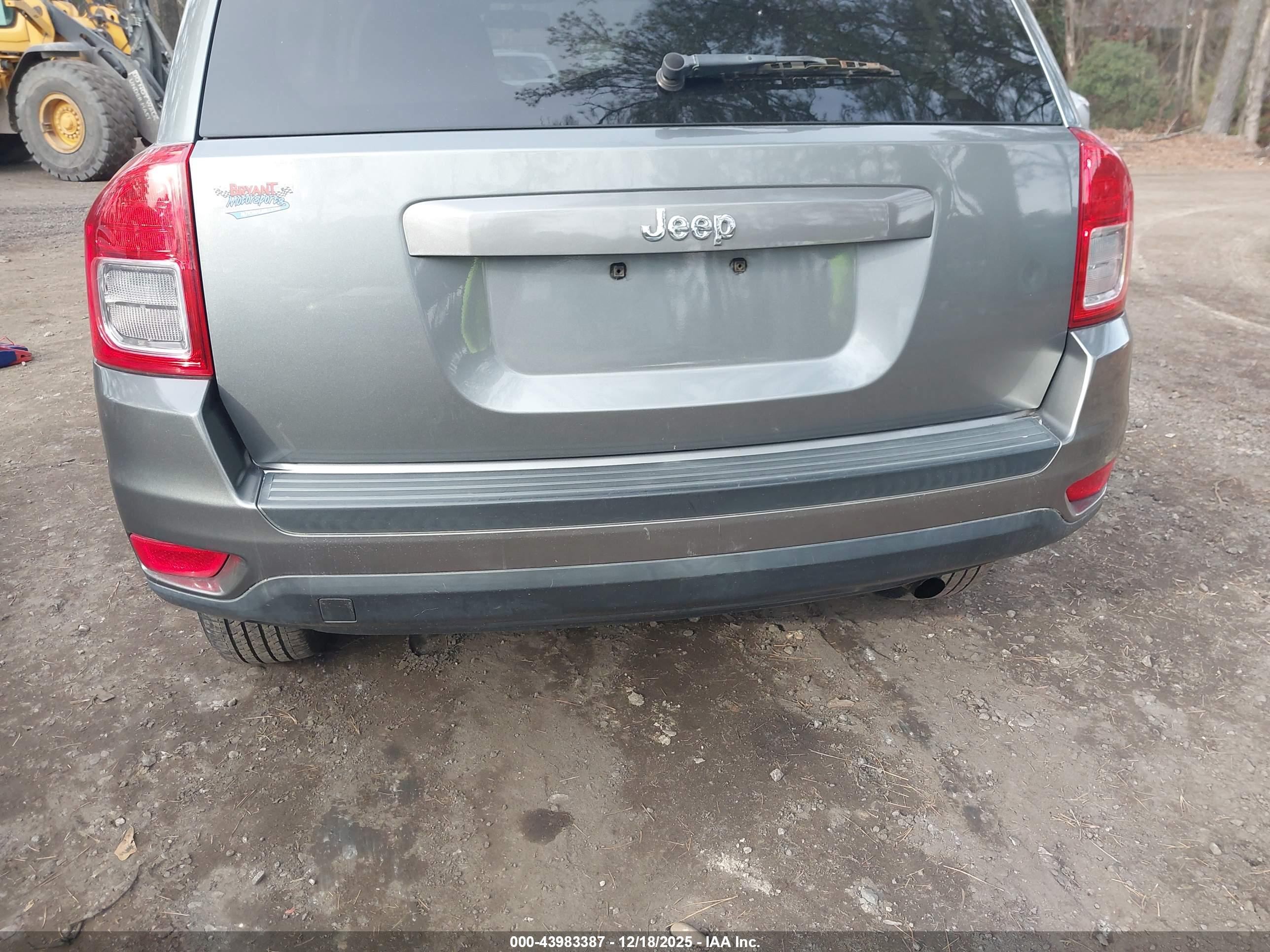 JEEP COMPASS image 6
