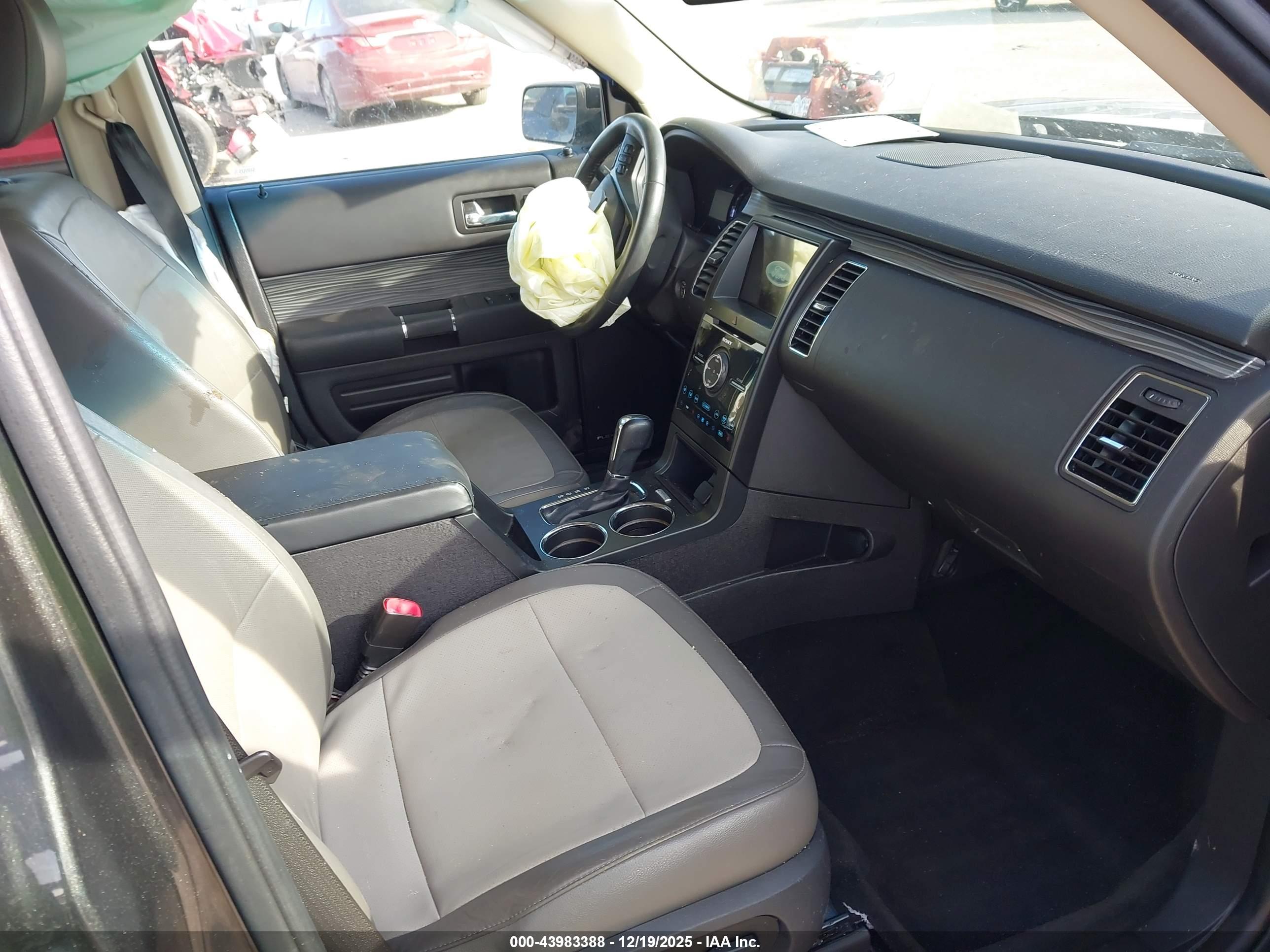 FORD FLEX image 5