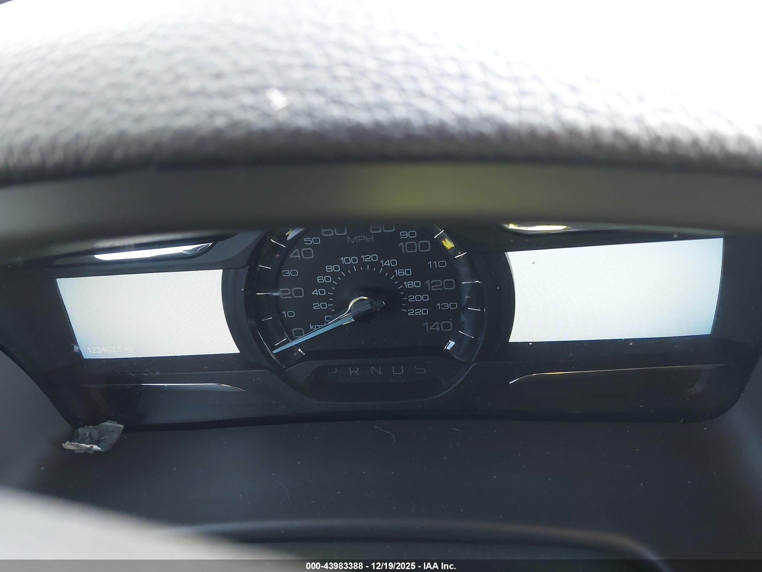 FORD FLEX image 7