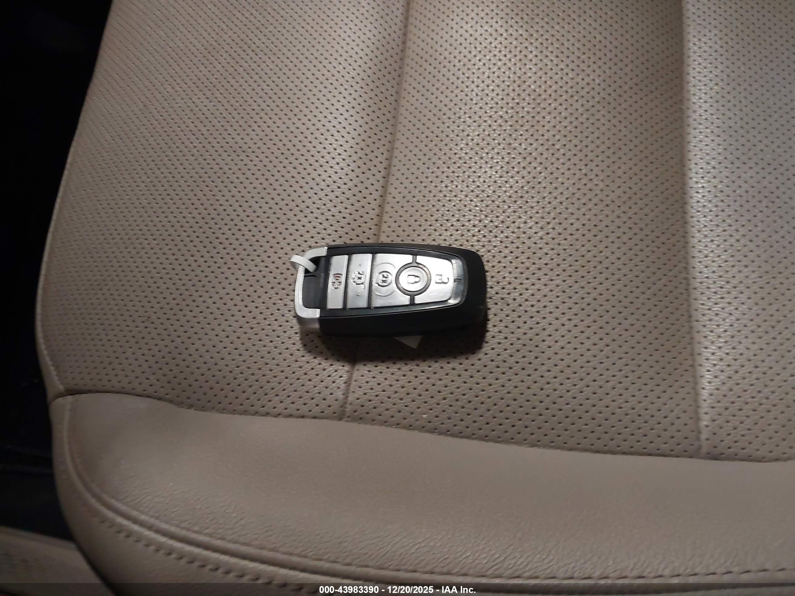 FORD ESCAPE image 11