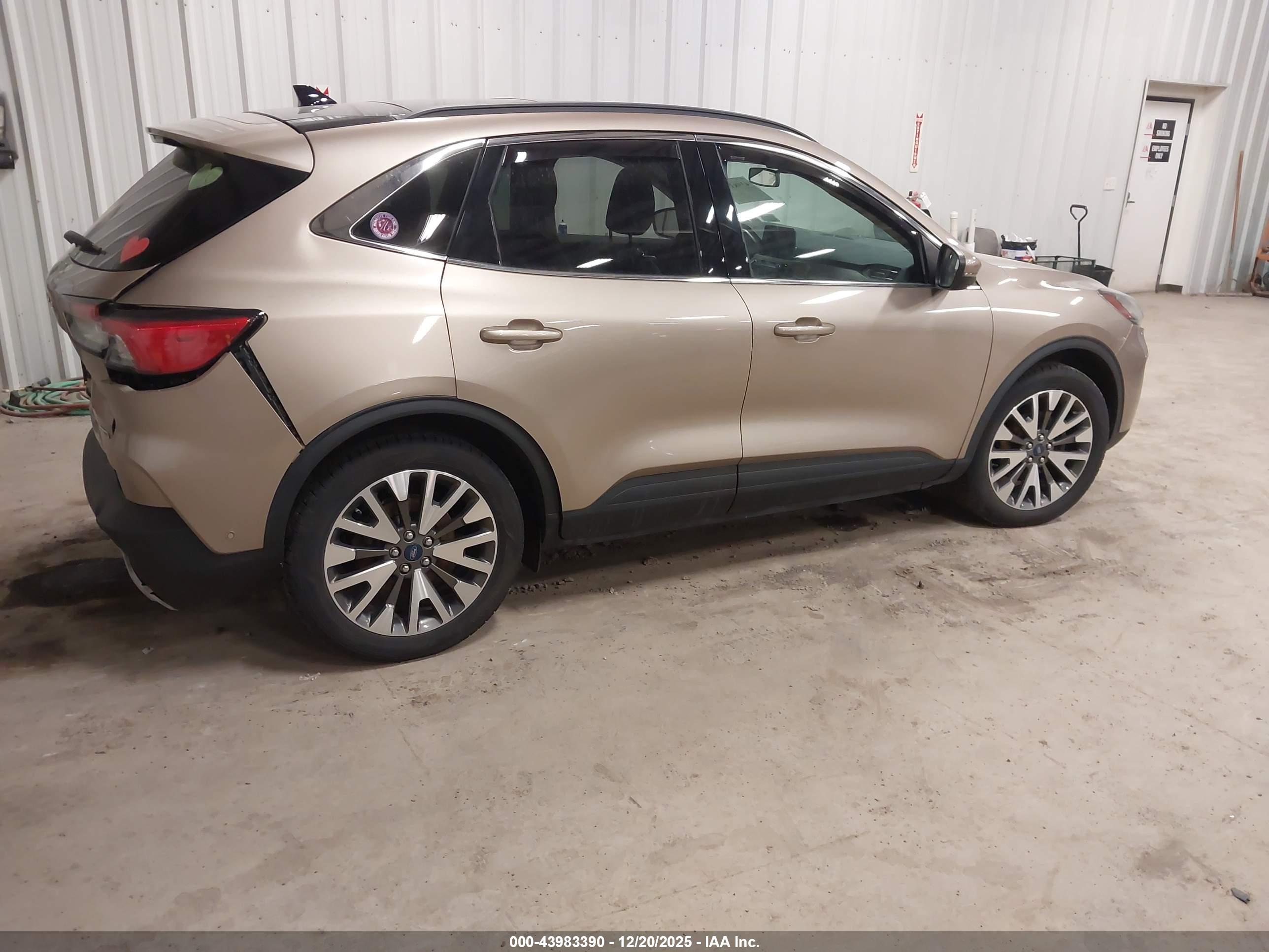 FORD ESCAPE image 4