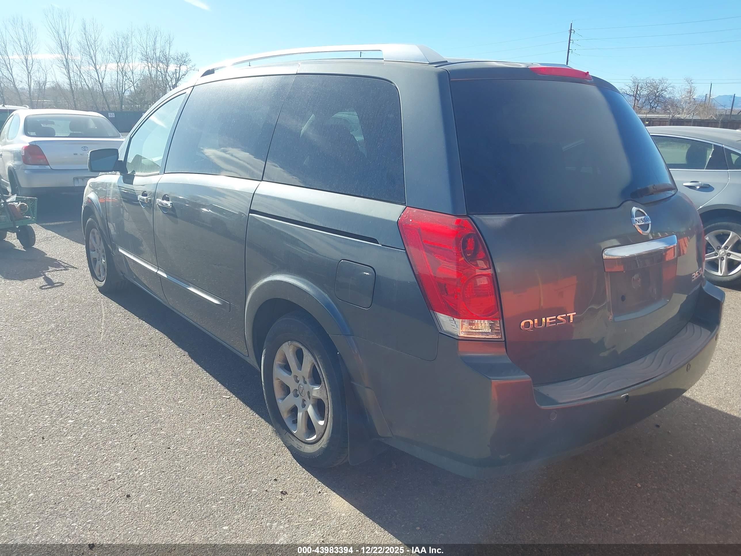 NISSAN QUEST image 3