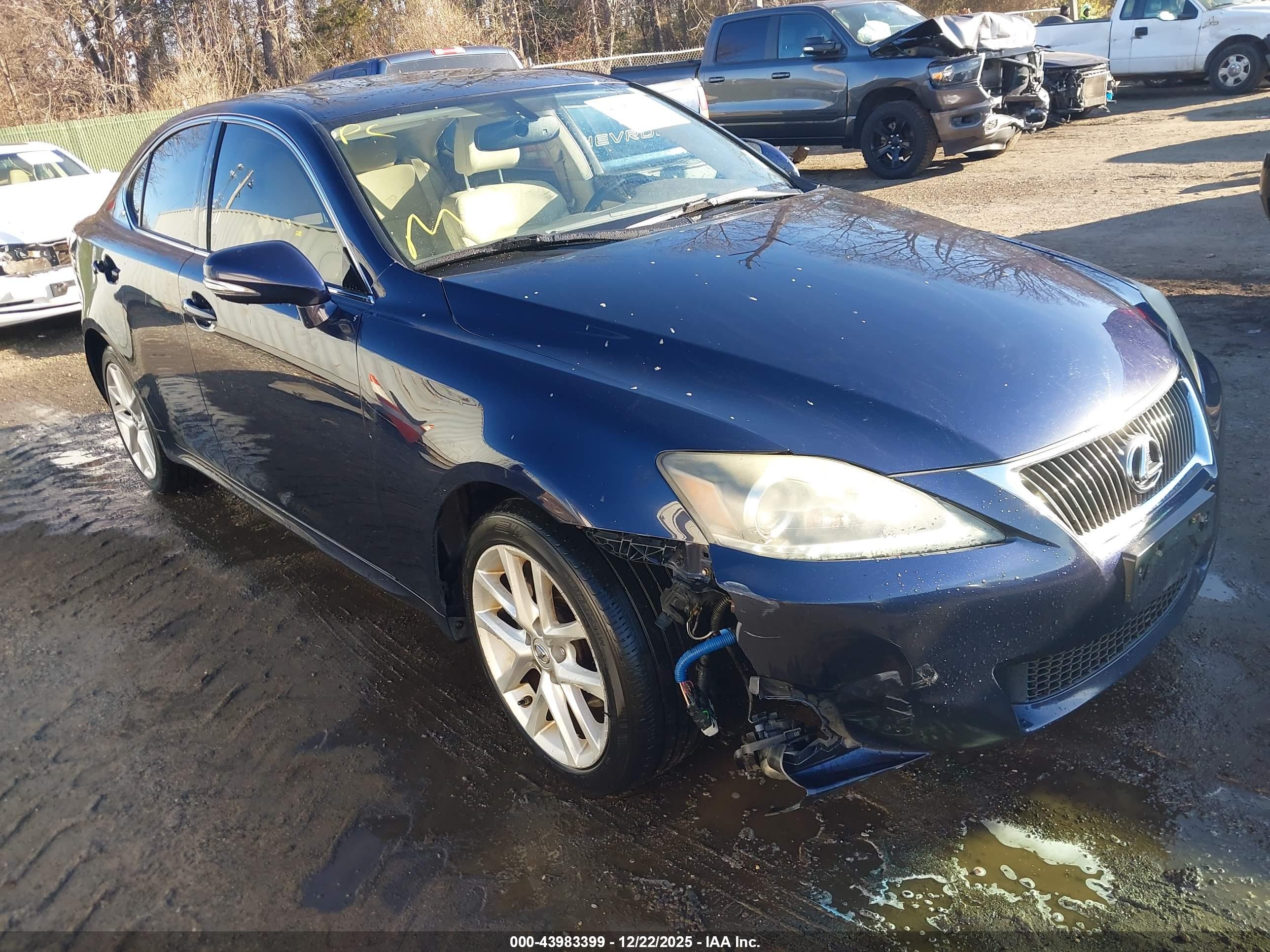 LEXUS IS image 6