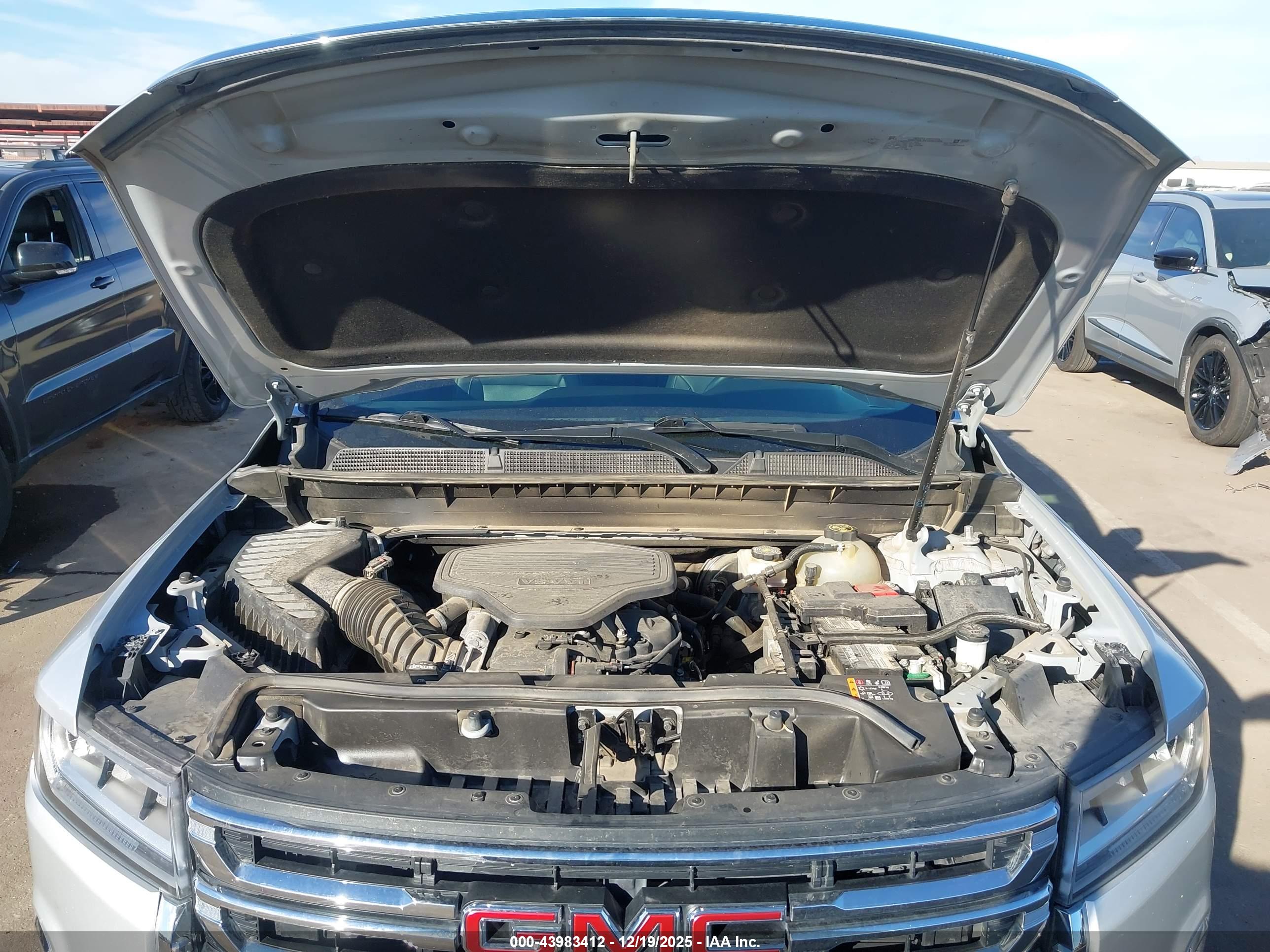 GMC ACADIA image 10