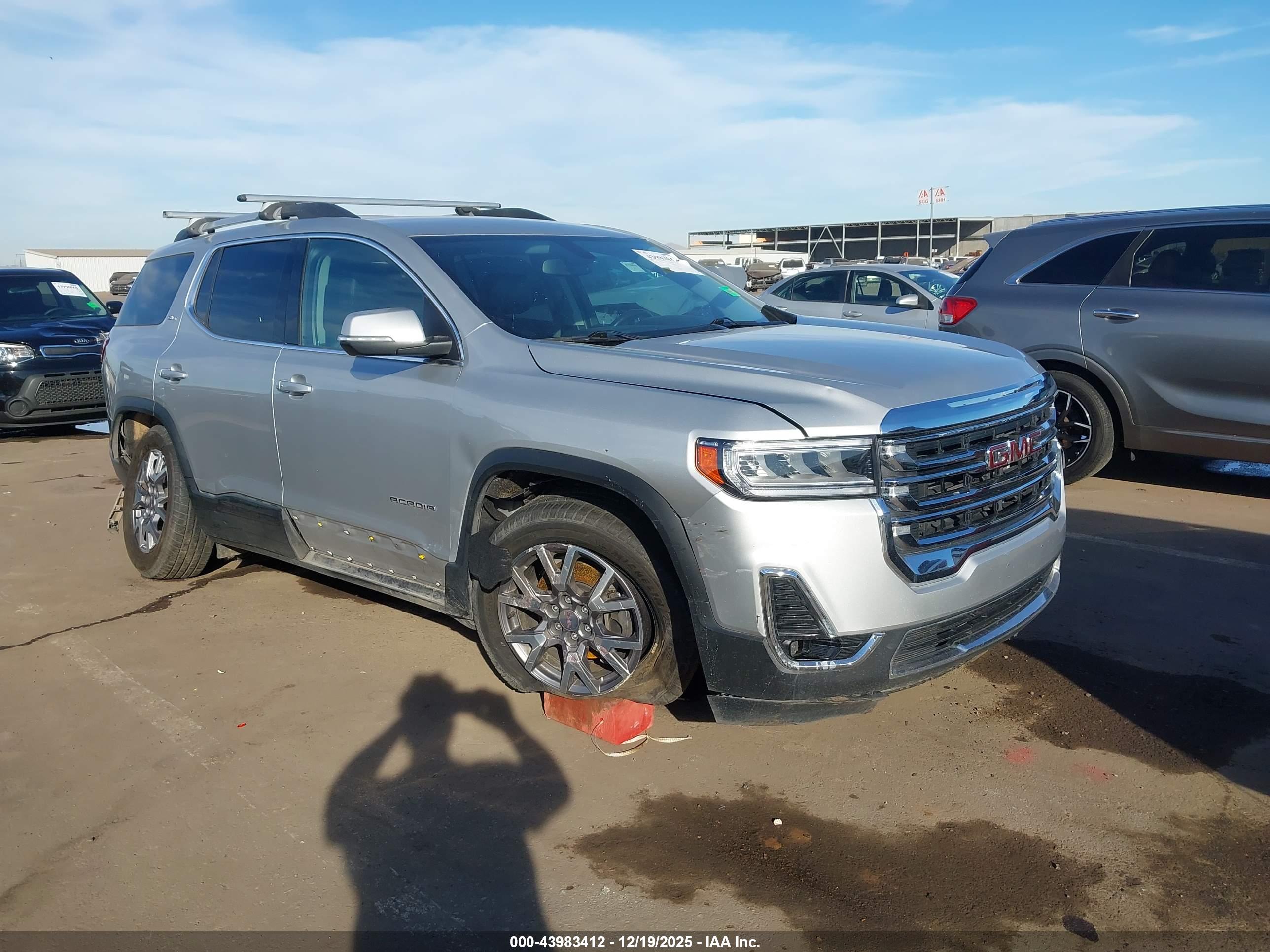 GMC ACADIA image 6