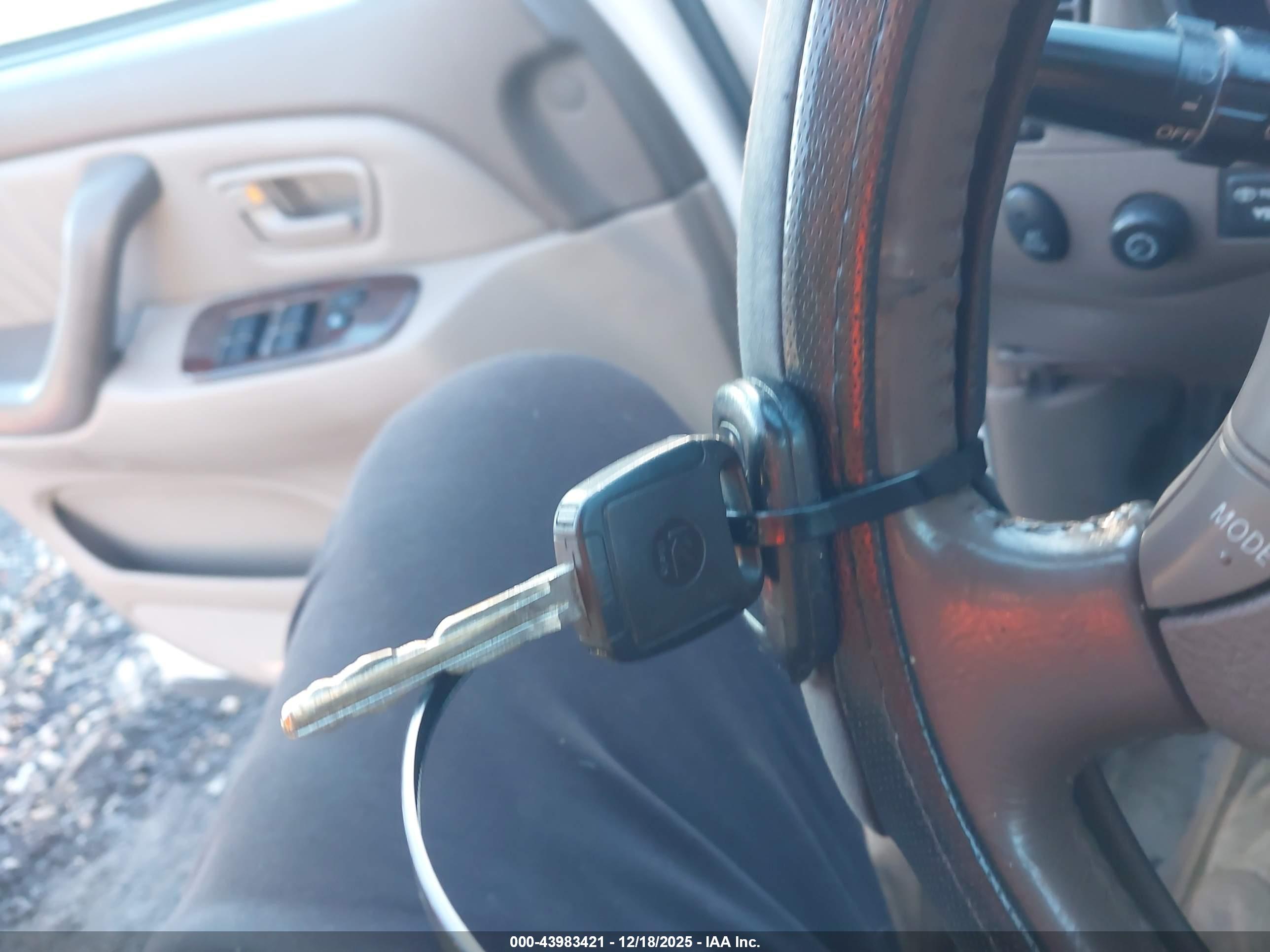 TOYOTA SEQUOIA image 11