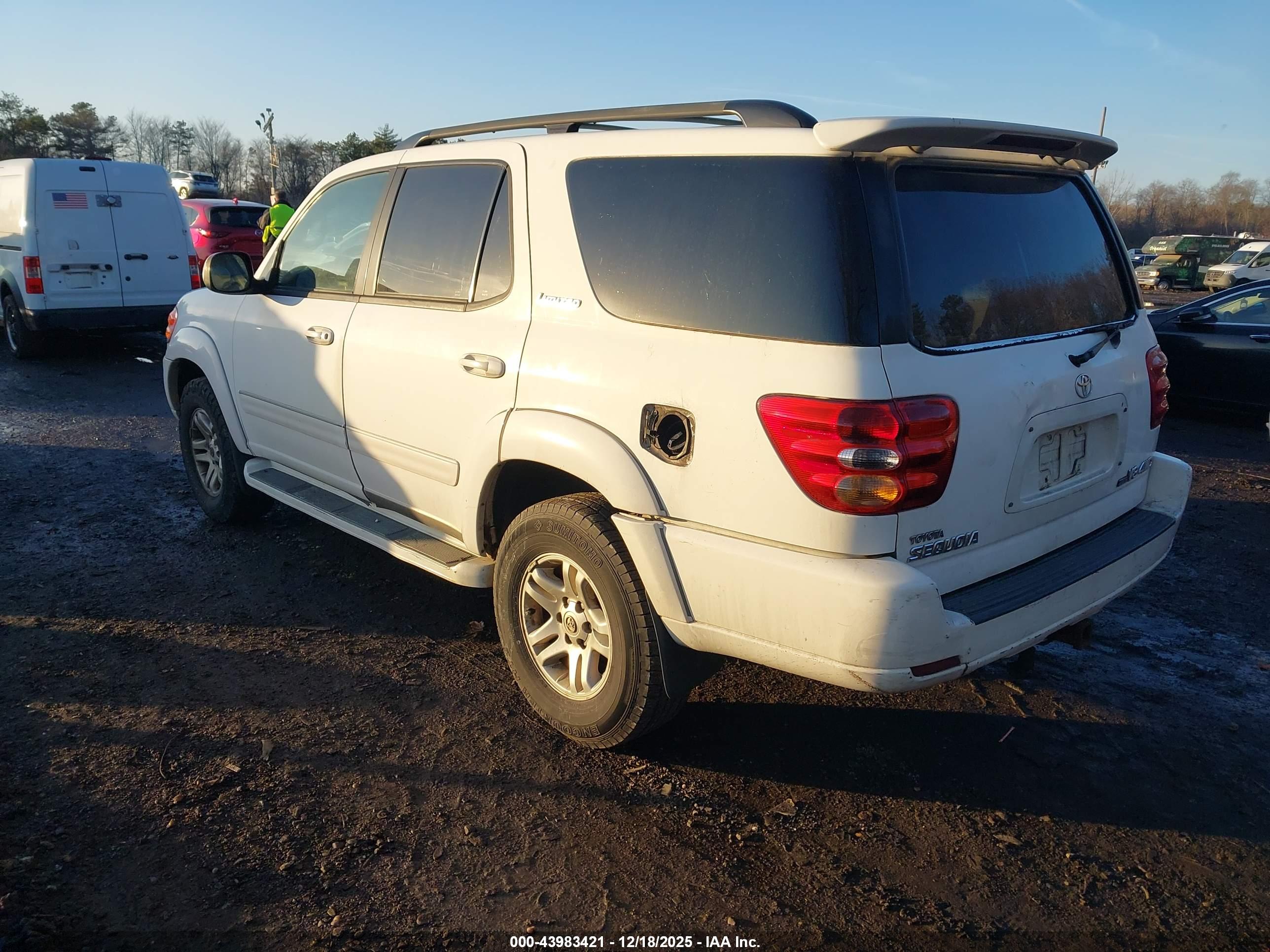 TOYOTA SEQUOIA image 3