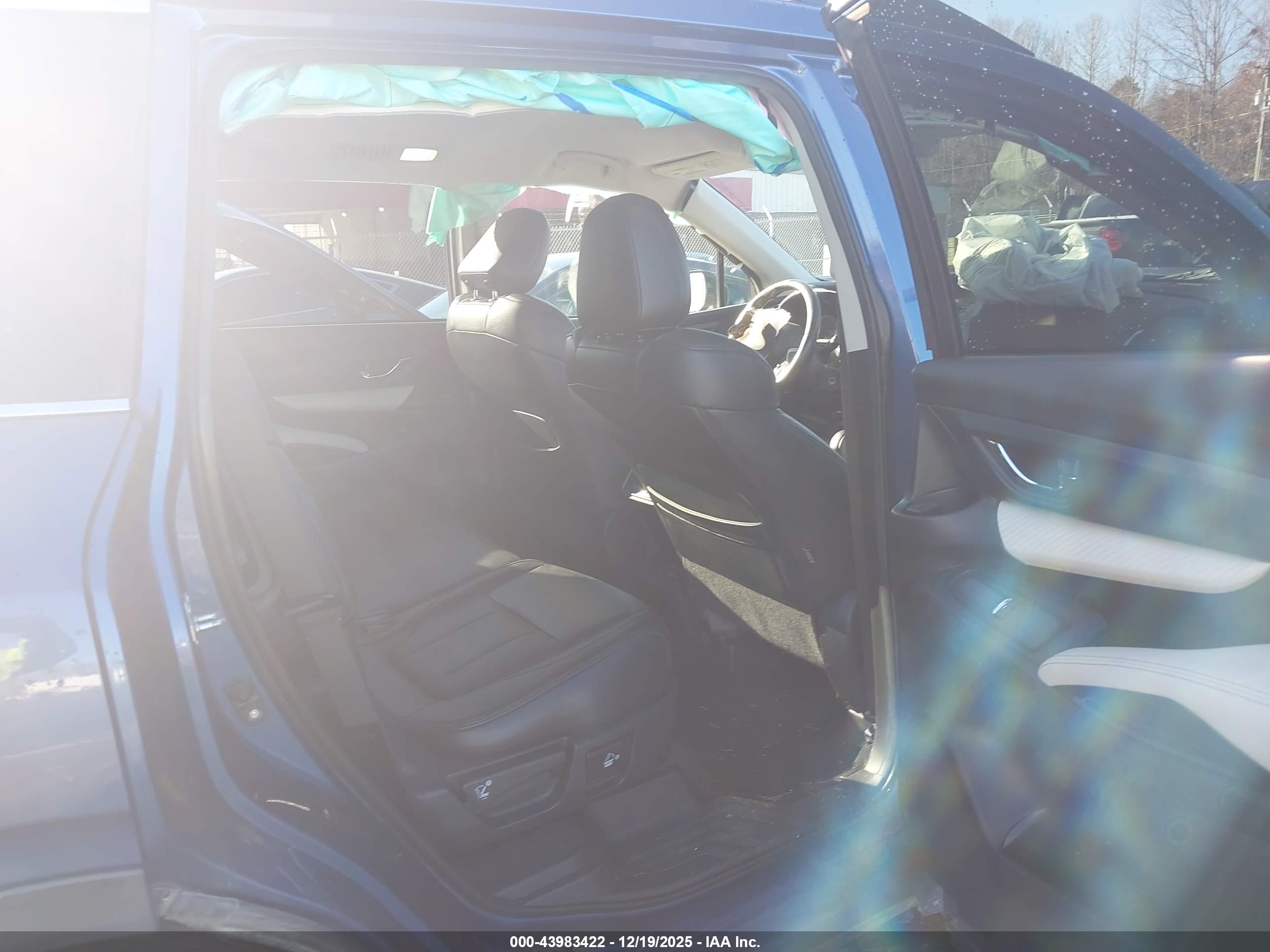 SUBARU ASCENT image 8
