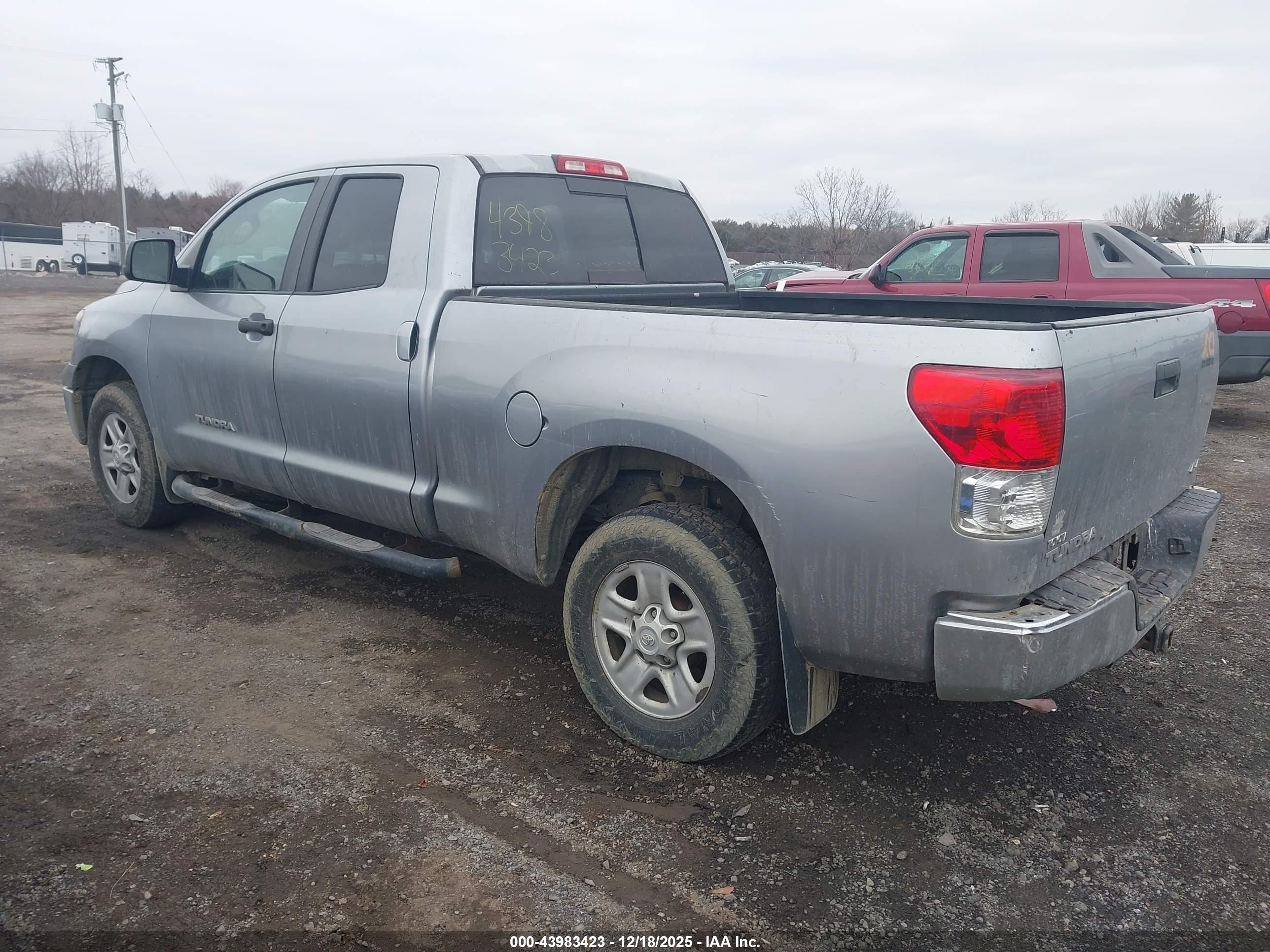 TOYOTA TUNDRA image 3