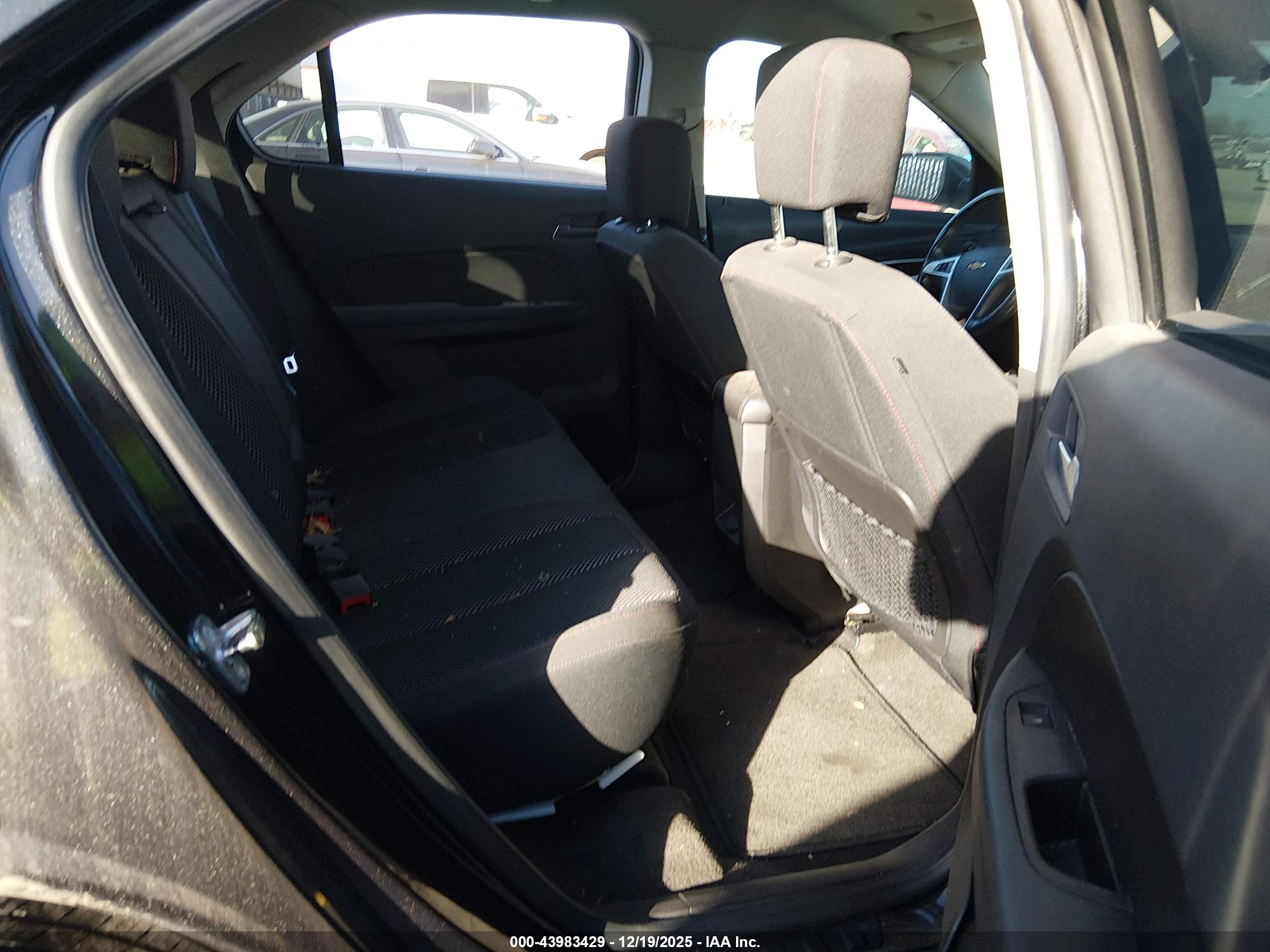 CHEVROLET EQUINOX image 8