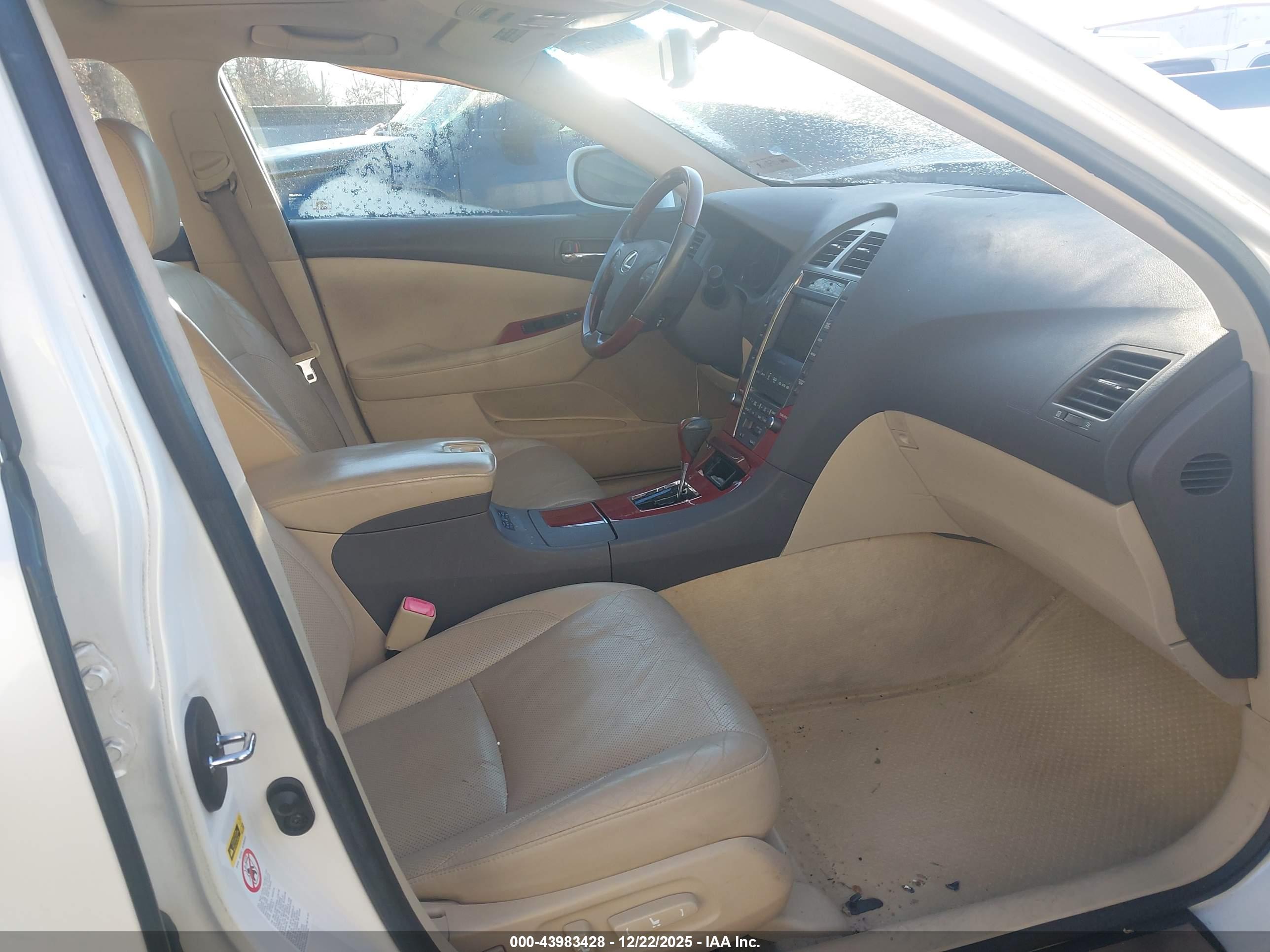 LEXUS ES image 5