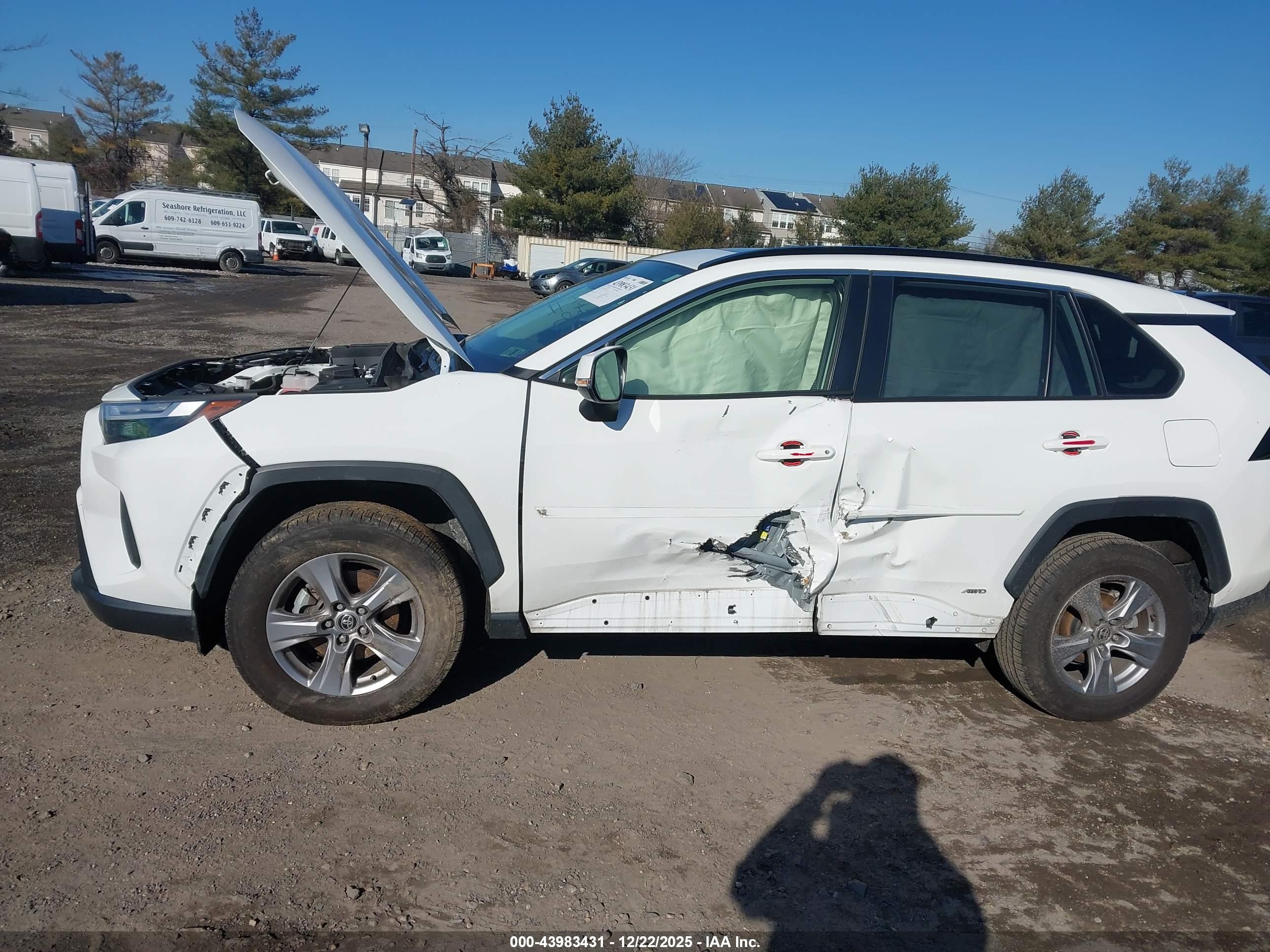 TOYOTA RAV4 image 6