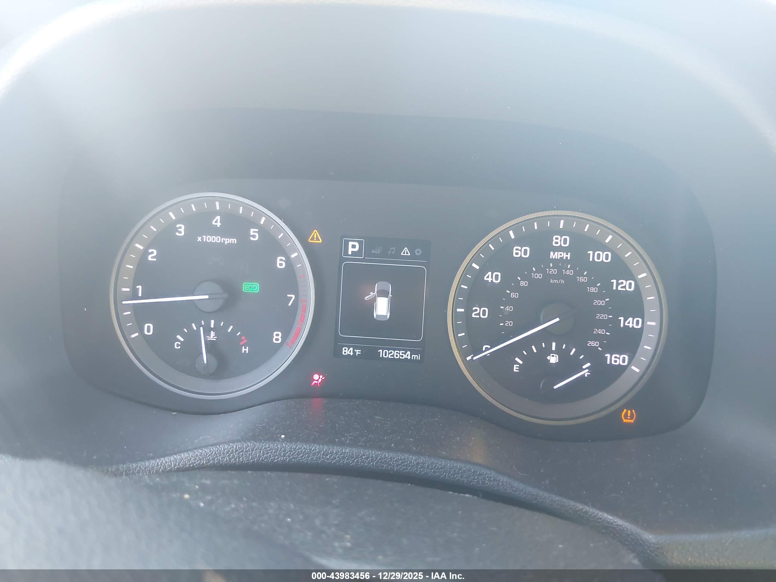 HYUNDAI TUCSON image 7