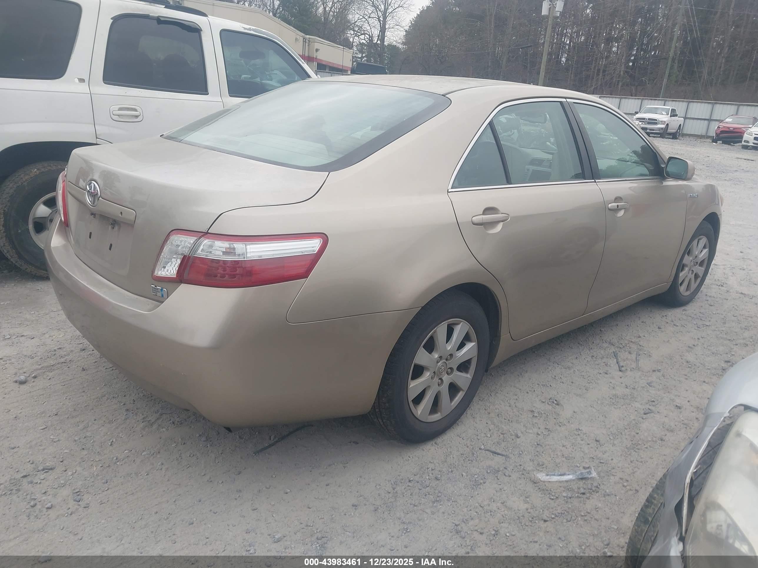 TOYOTA CAMRY image 4