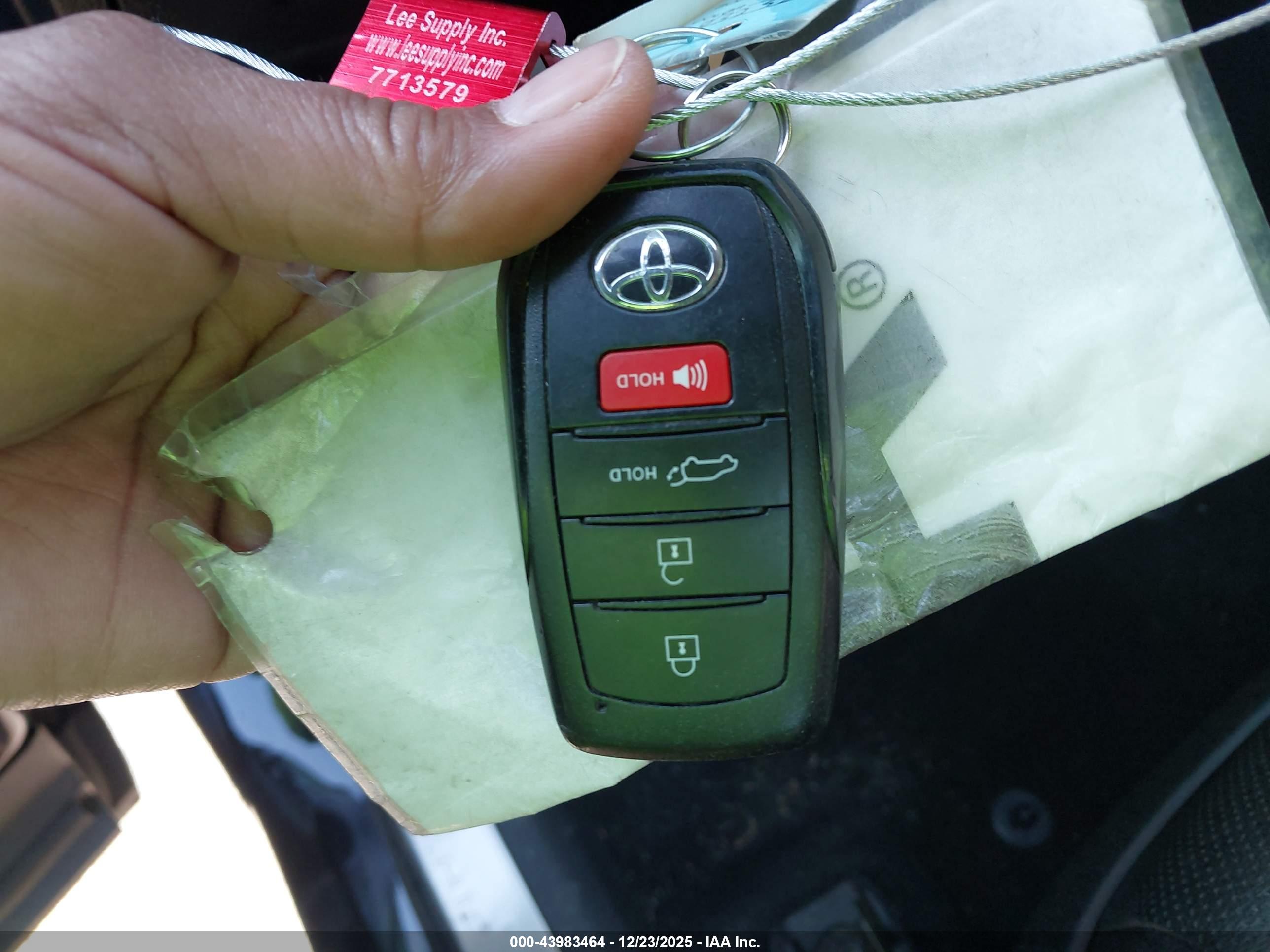 TOYOTA GRAND image 11
