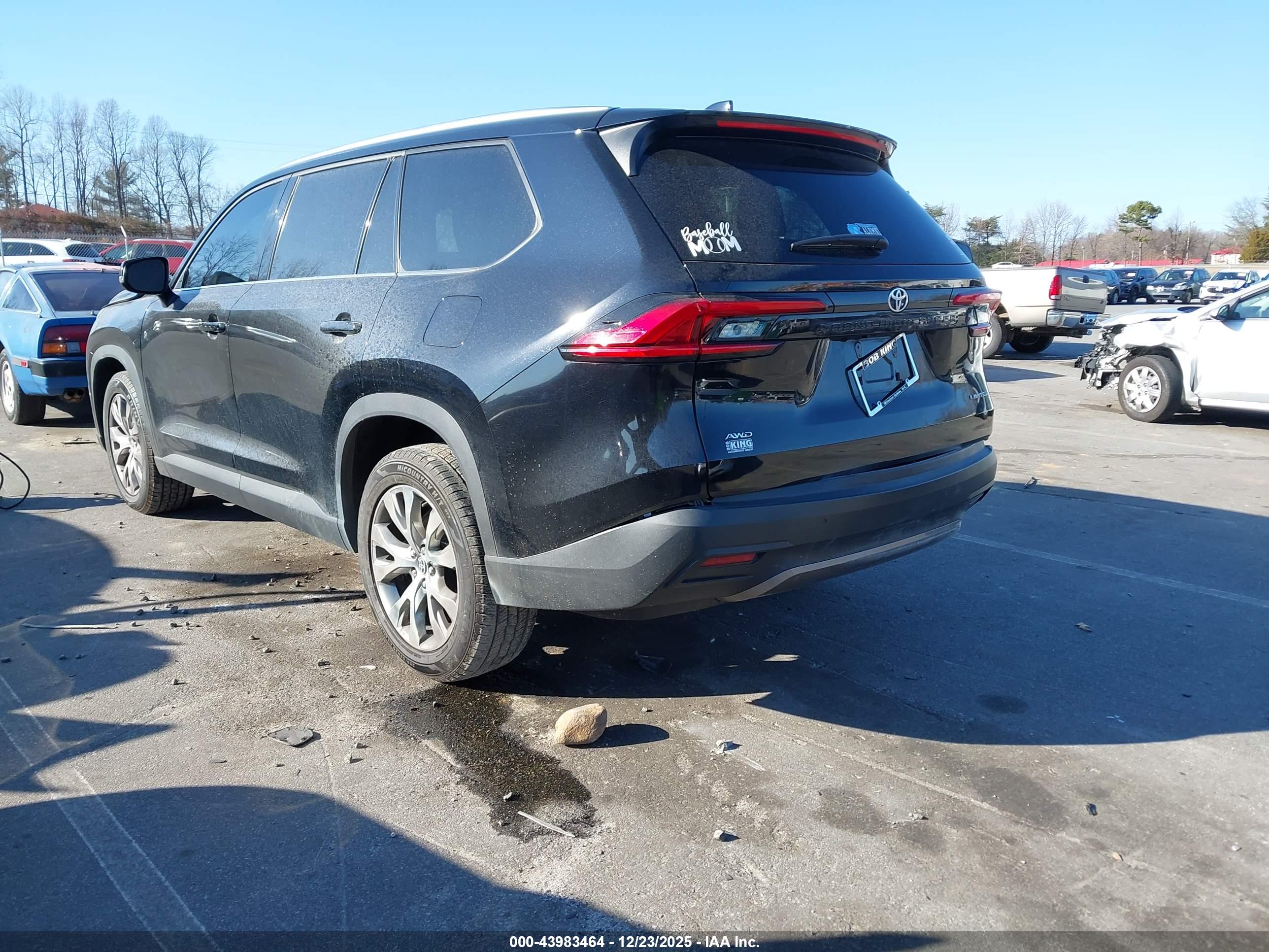 TOYOTA GRAND image 3