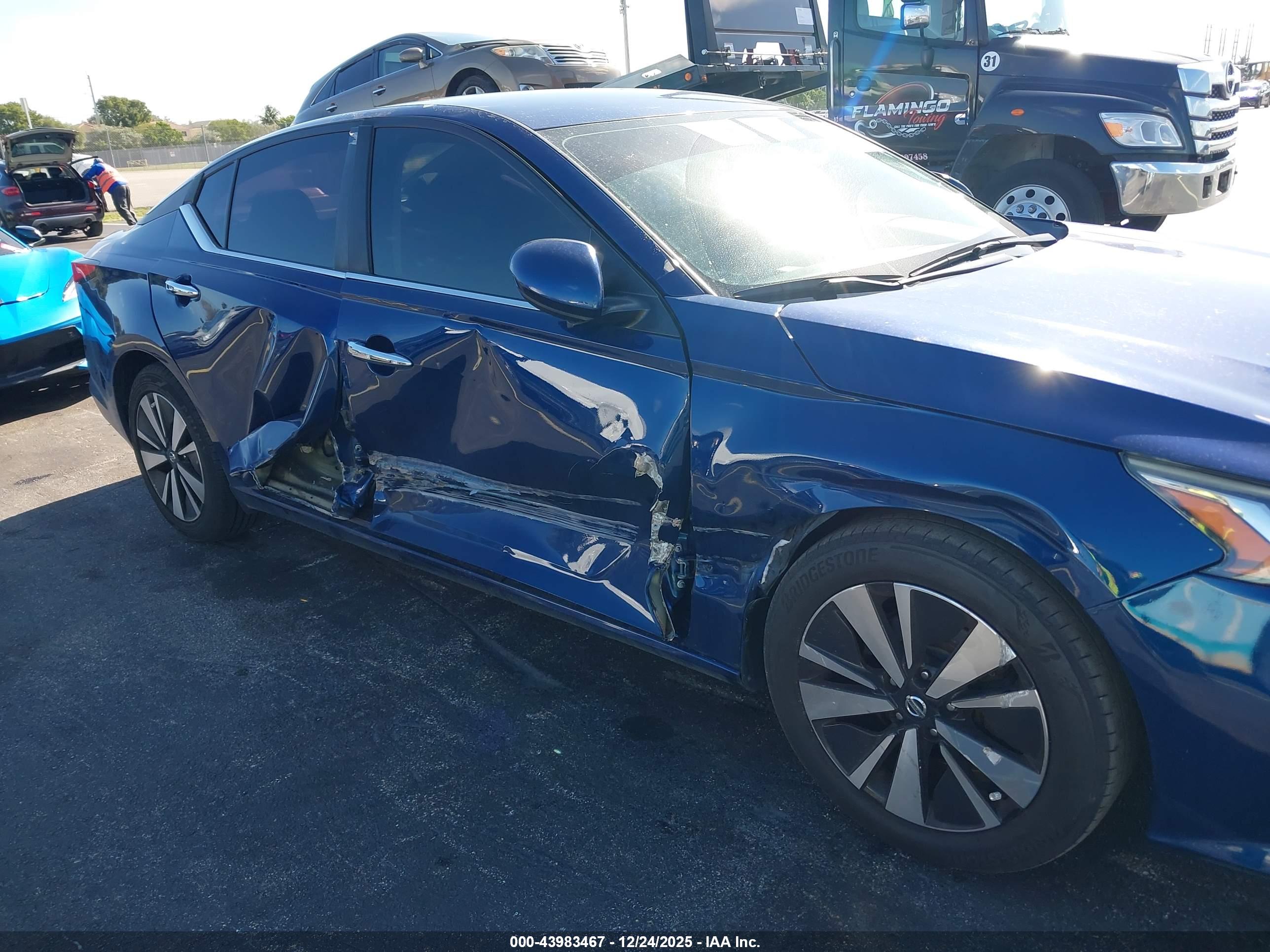 NISSAN ALTIMA image 6