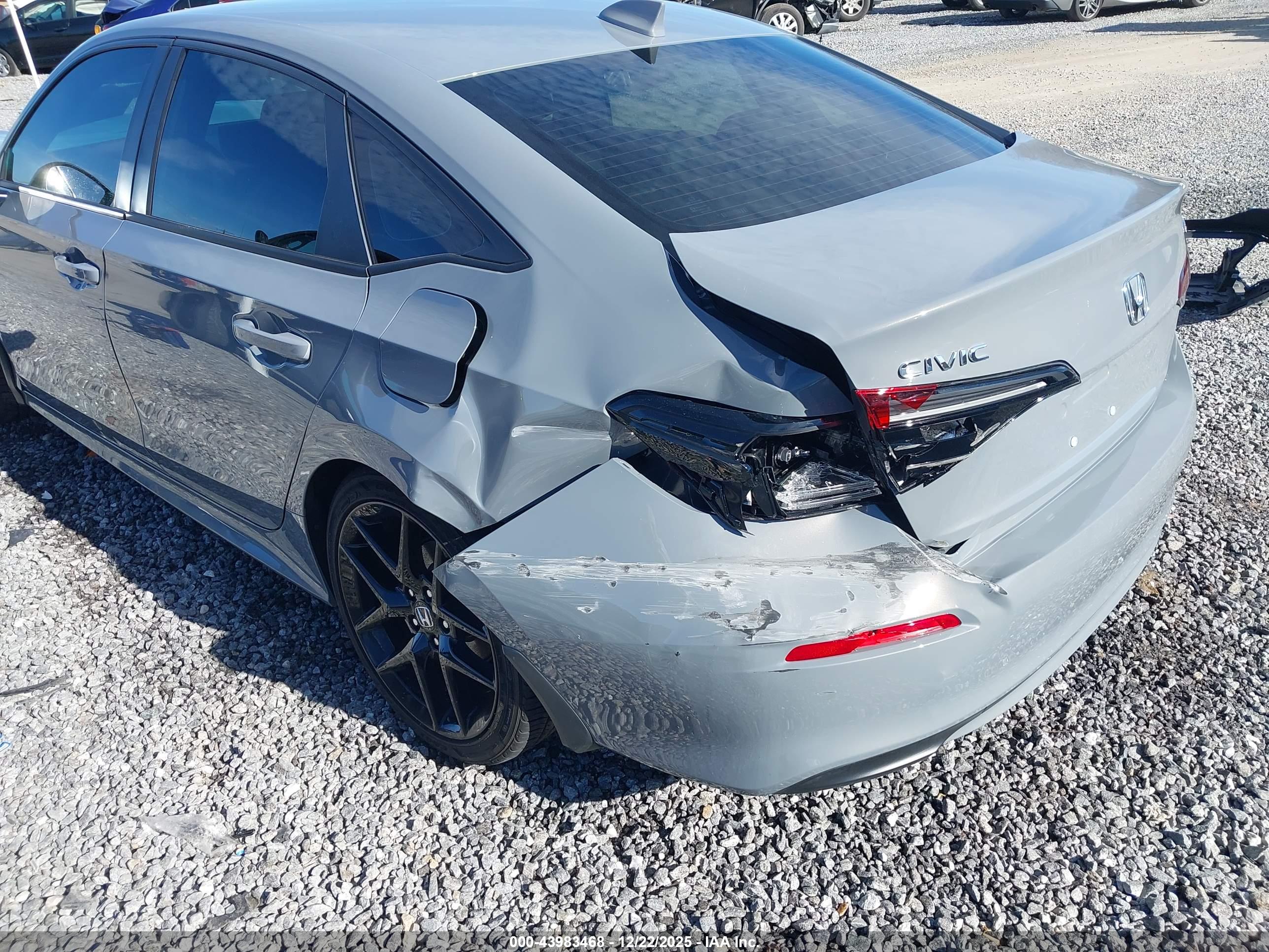 HONDA CIVIC image 6