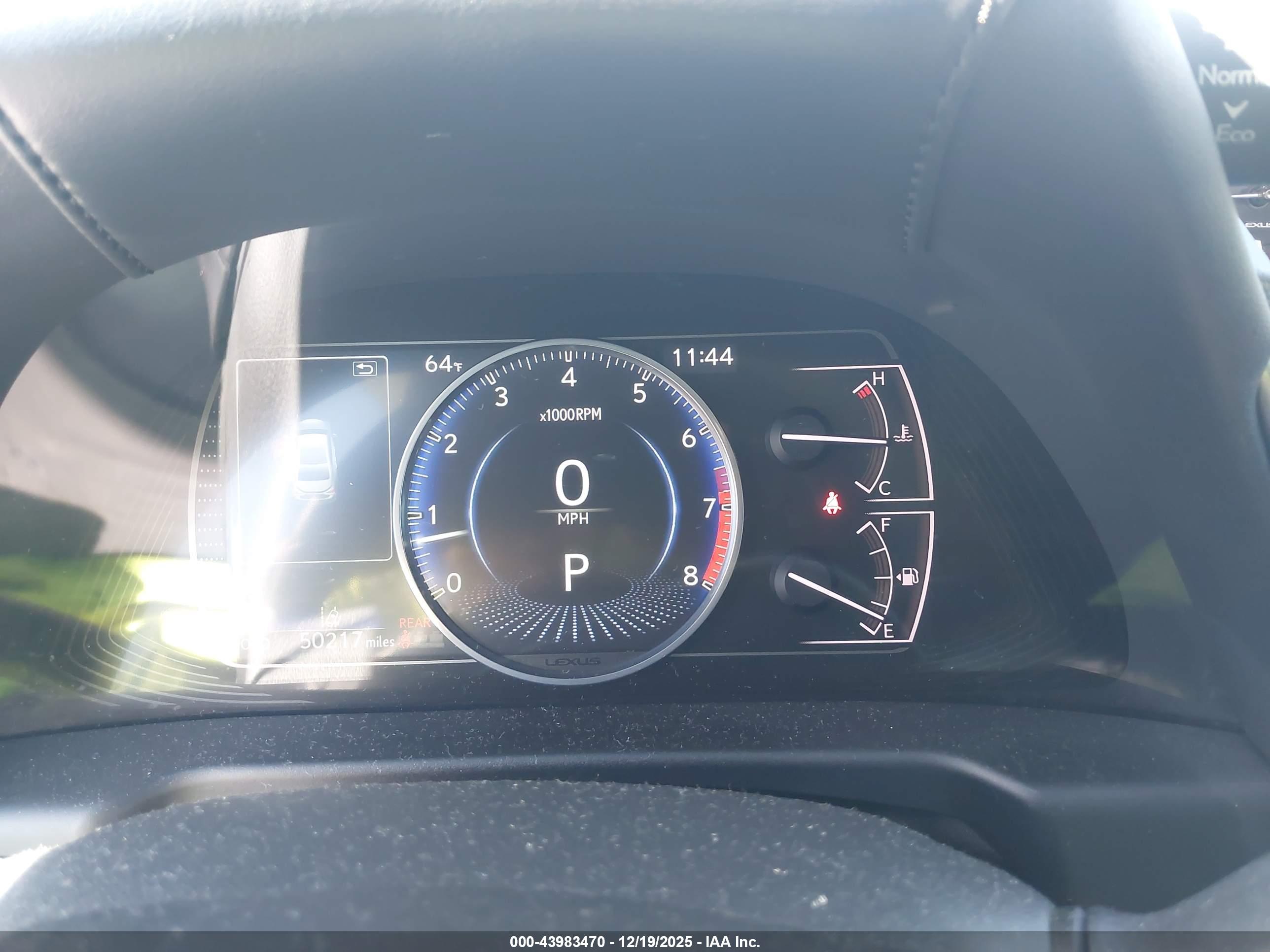 LEXUS ES image 7