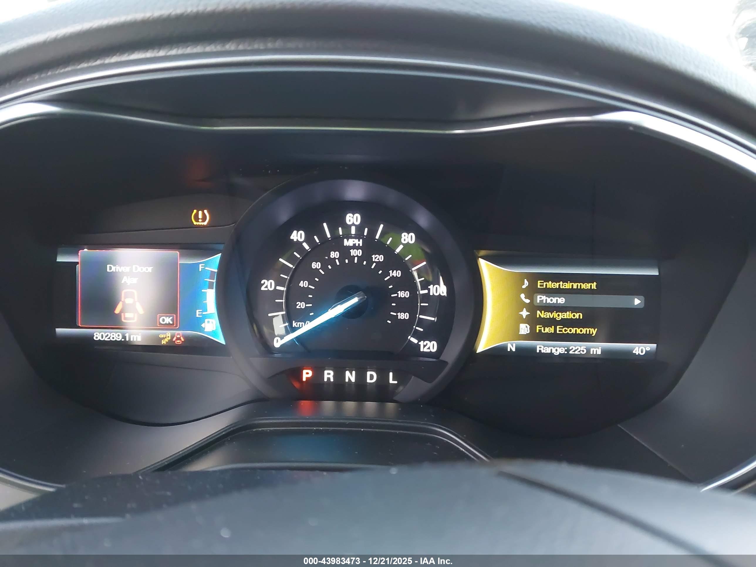 FORD FUSION image 7
