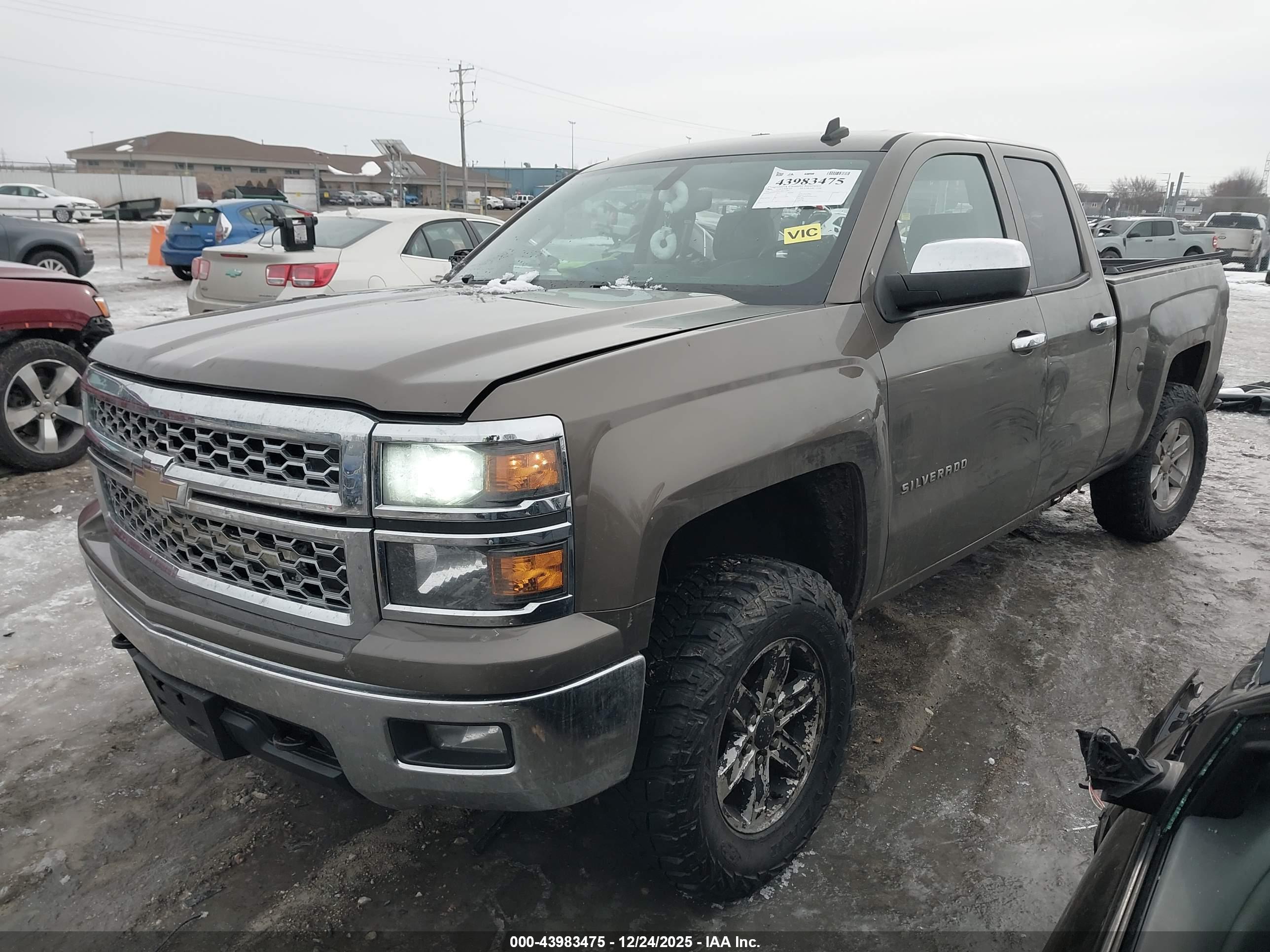 CHEVROLET SILVERADO image 2