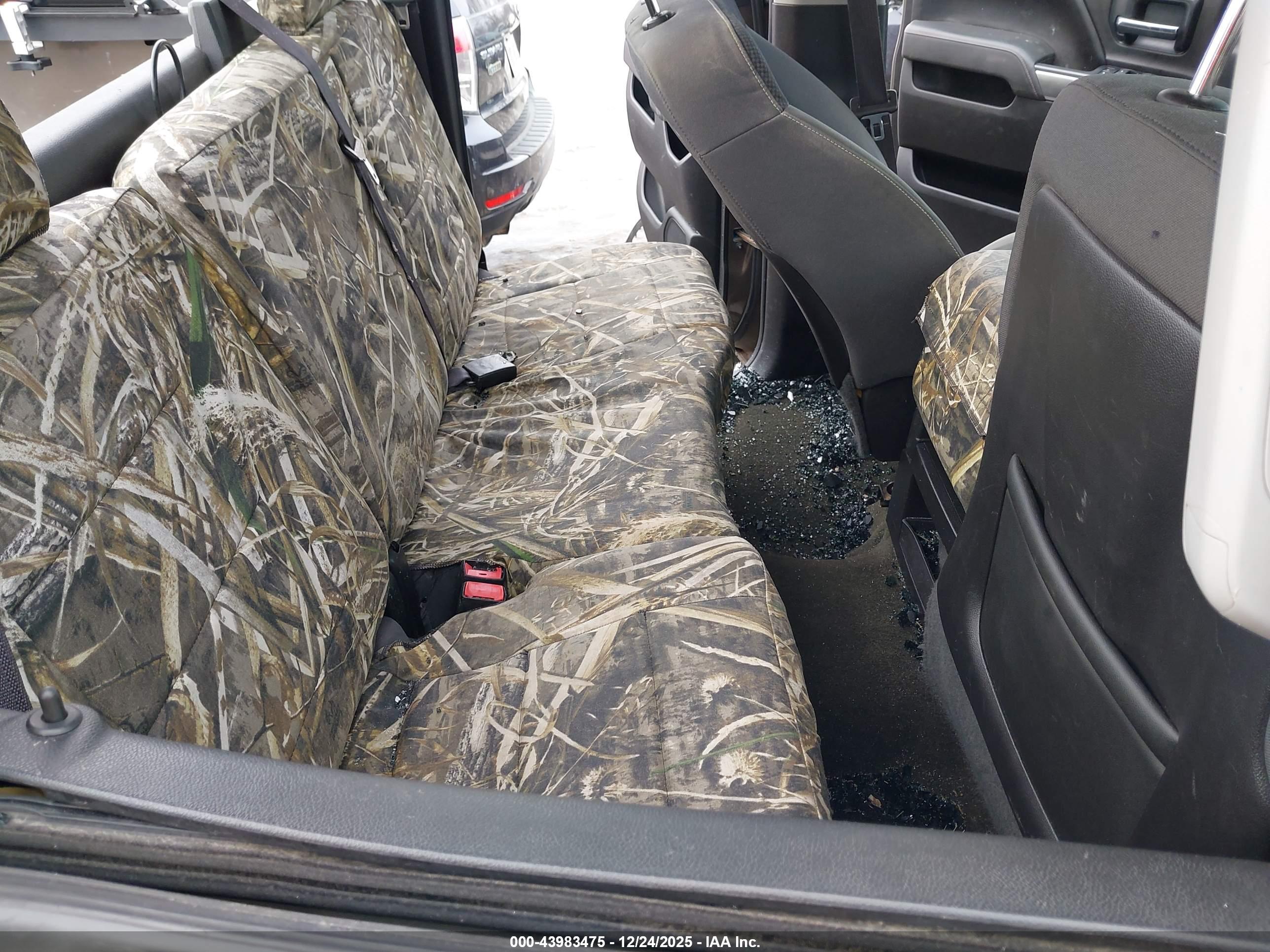 CHEVROLET SILVERADO image 8
