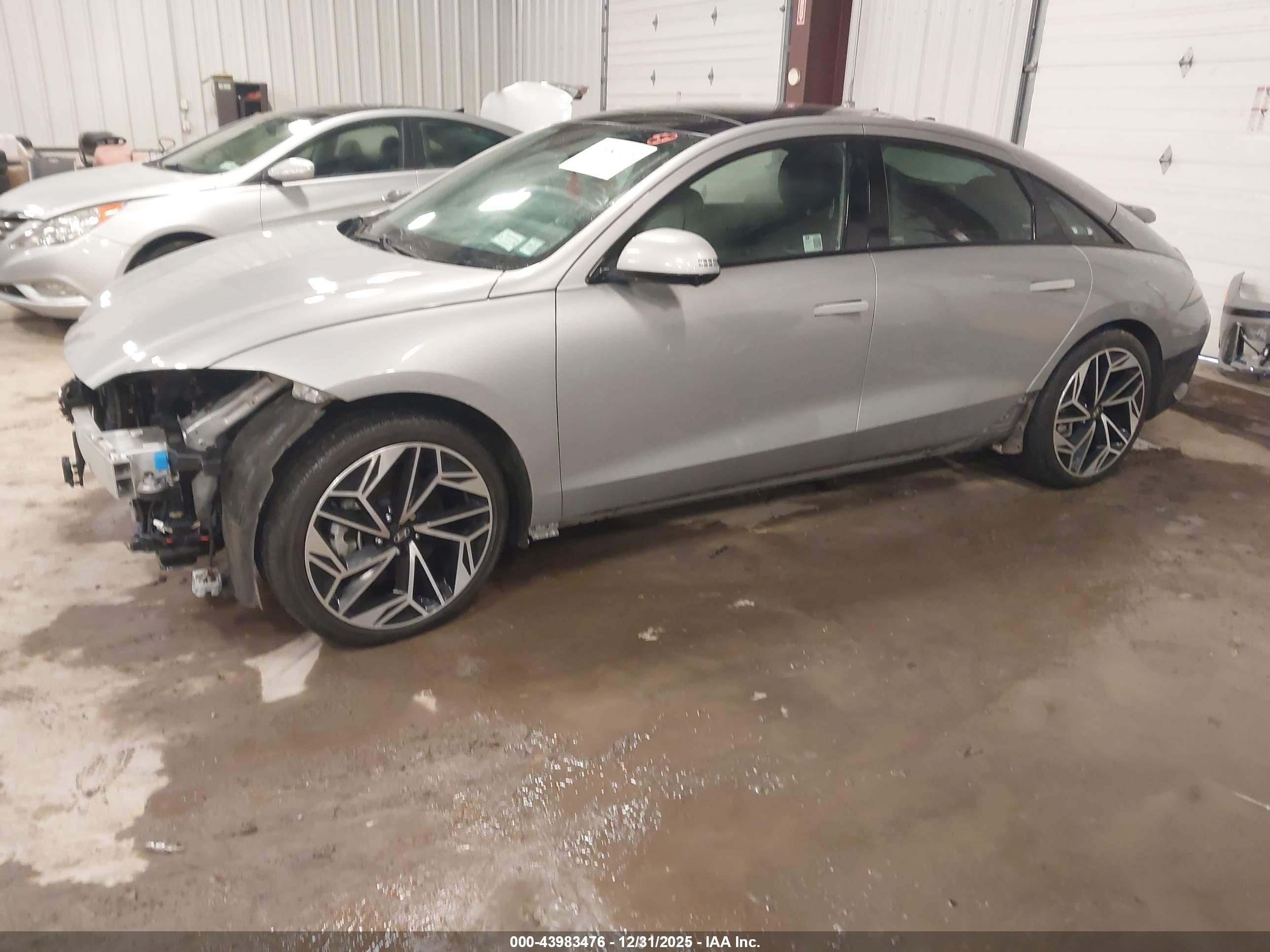 HYUNDAI IONIQ image 2