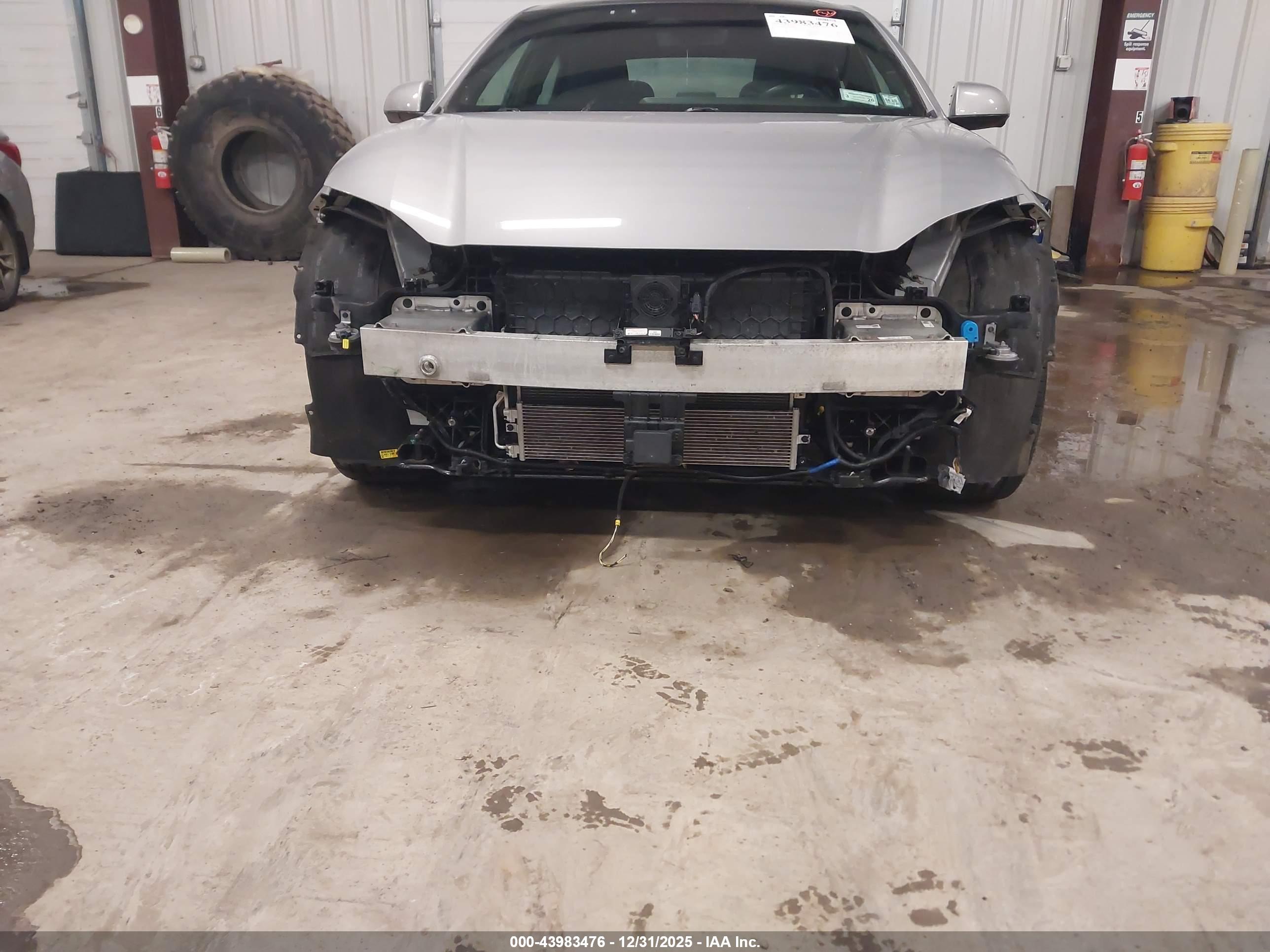 HYUNDAI IONIQ image 6