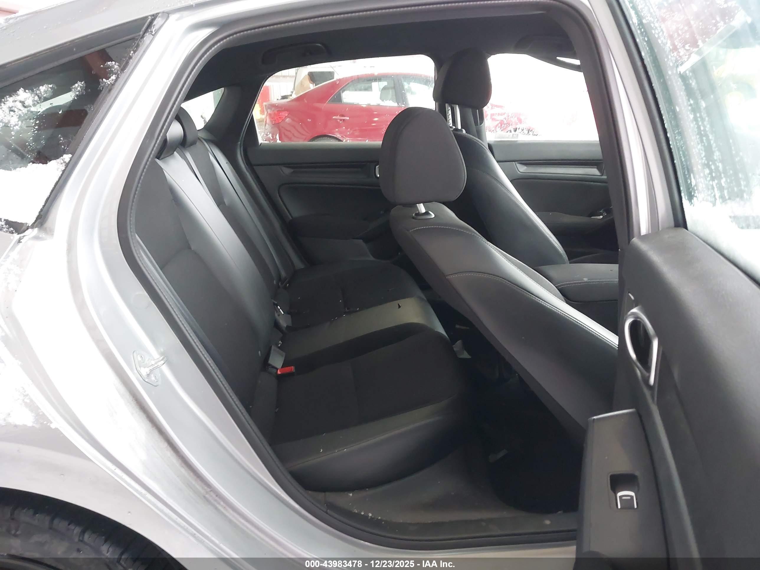 HONDA CIVIC image 8