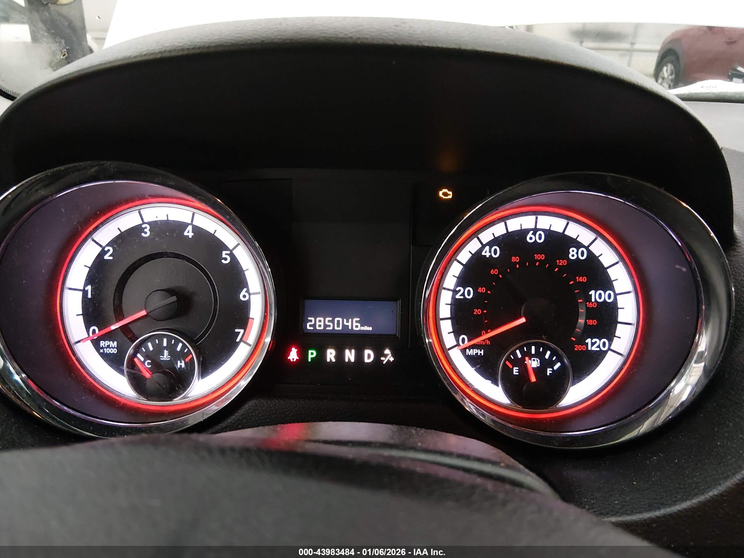 DODGE GRAND image 7