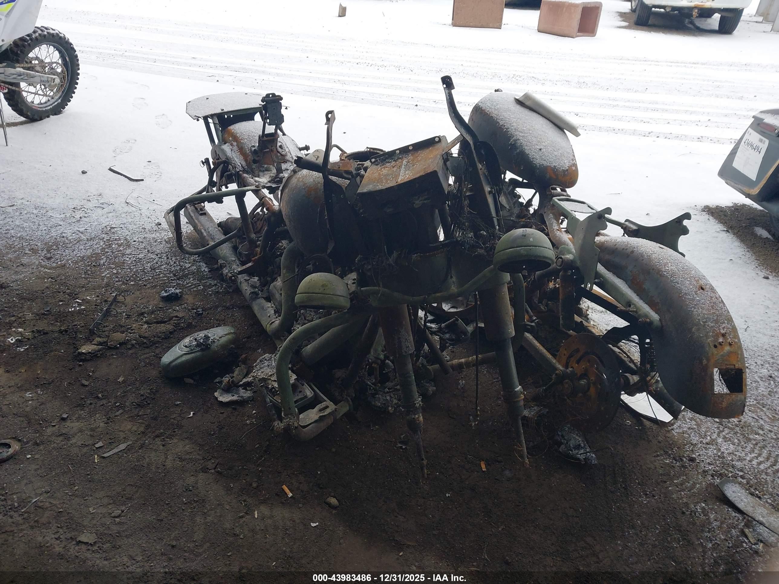 HARLEY-DAVIDSON XL883 image 5