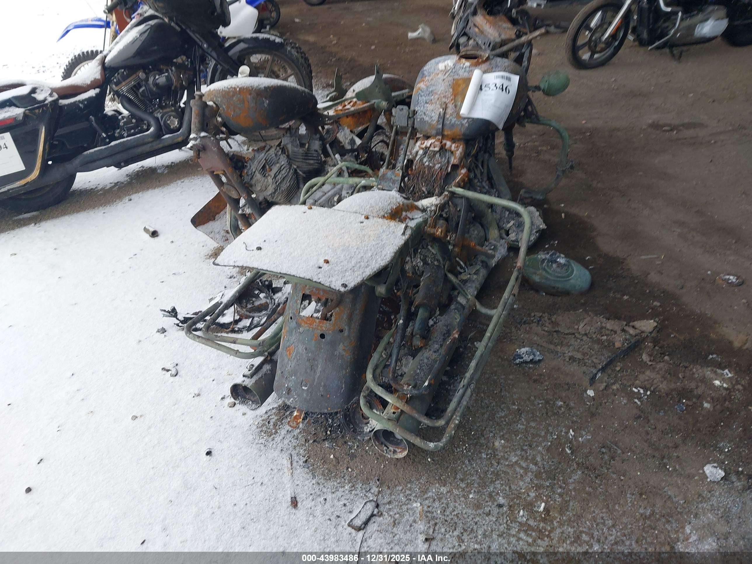 HARLEY-DAVIDSON XL883 image 6