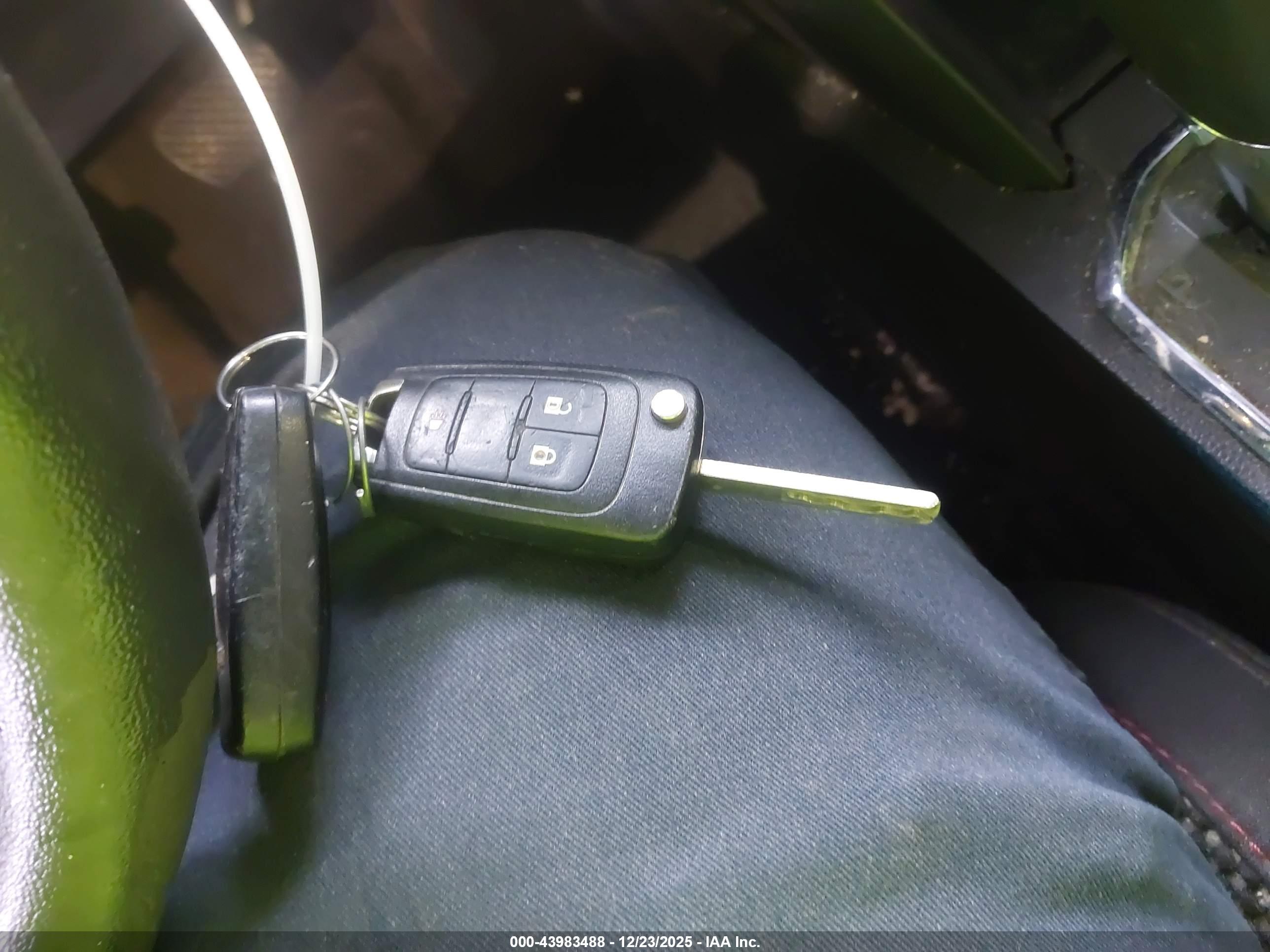 CHEVROLET EQUINOX image 11