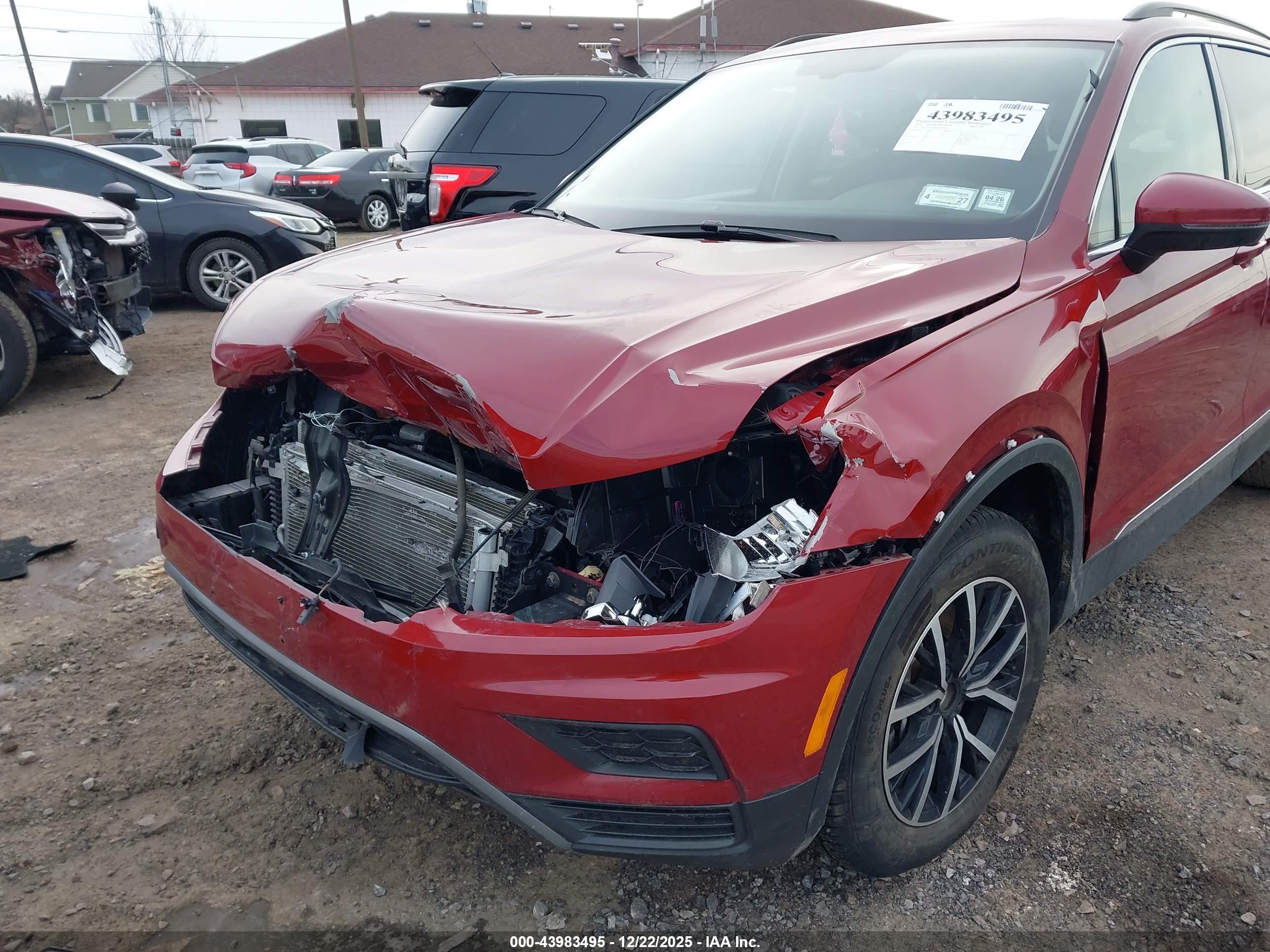 VOLKSWAGEN TIGUAN image 6