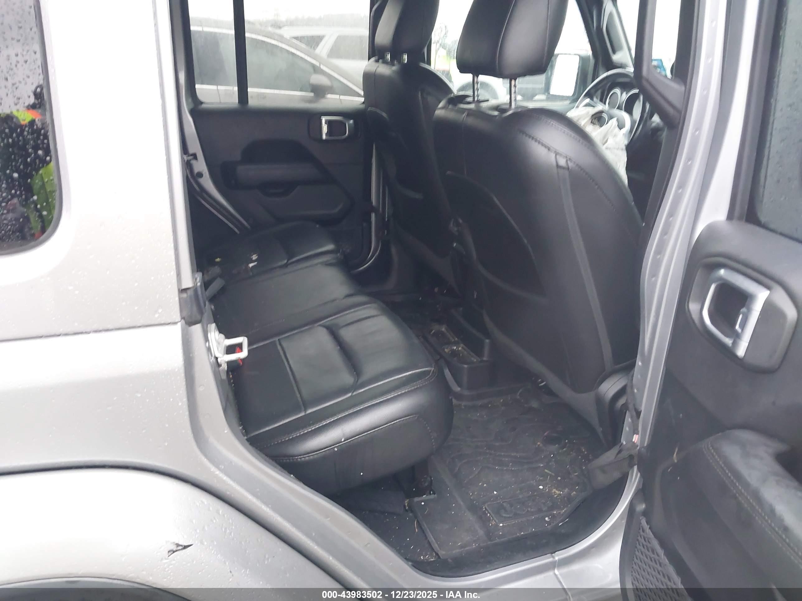 JEEP WRANGLER image 8