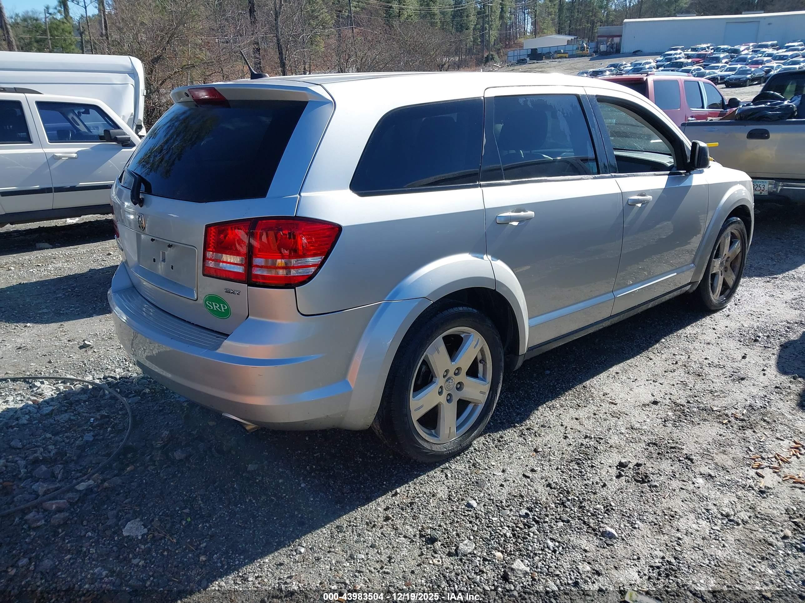 DODGE JOURNEY image 4
