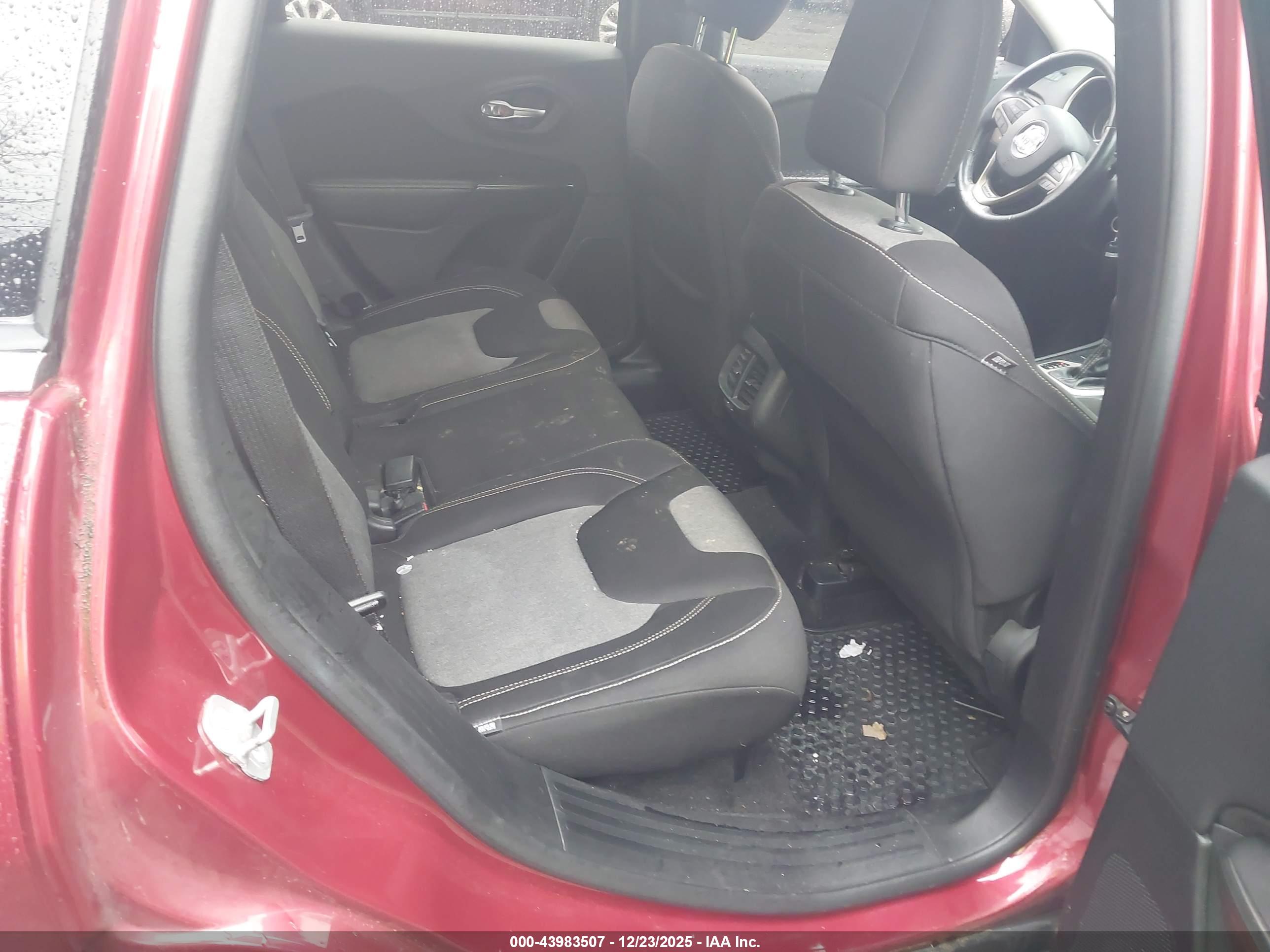 JEEP CHEROKEE image 8