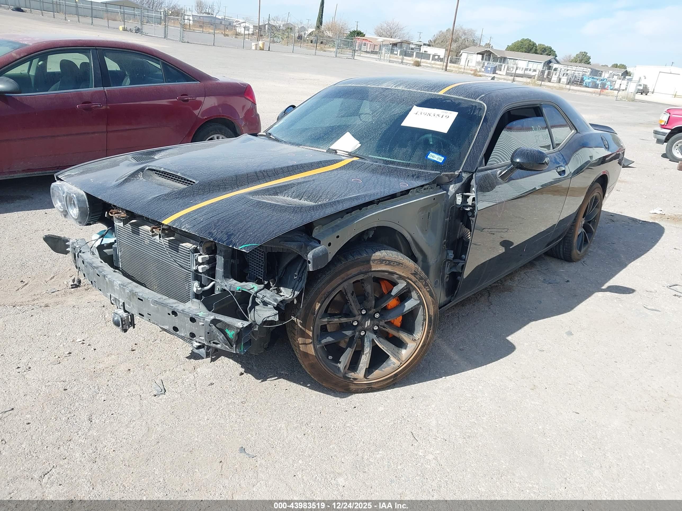 DODGE CHALLENGER image 2
