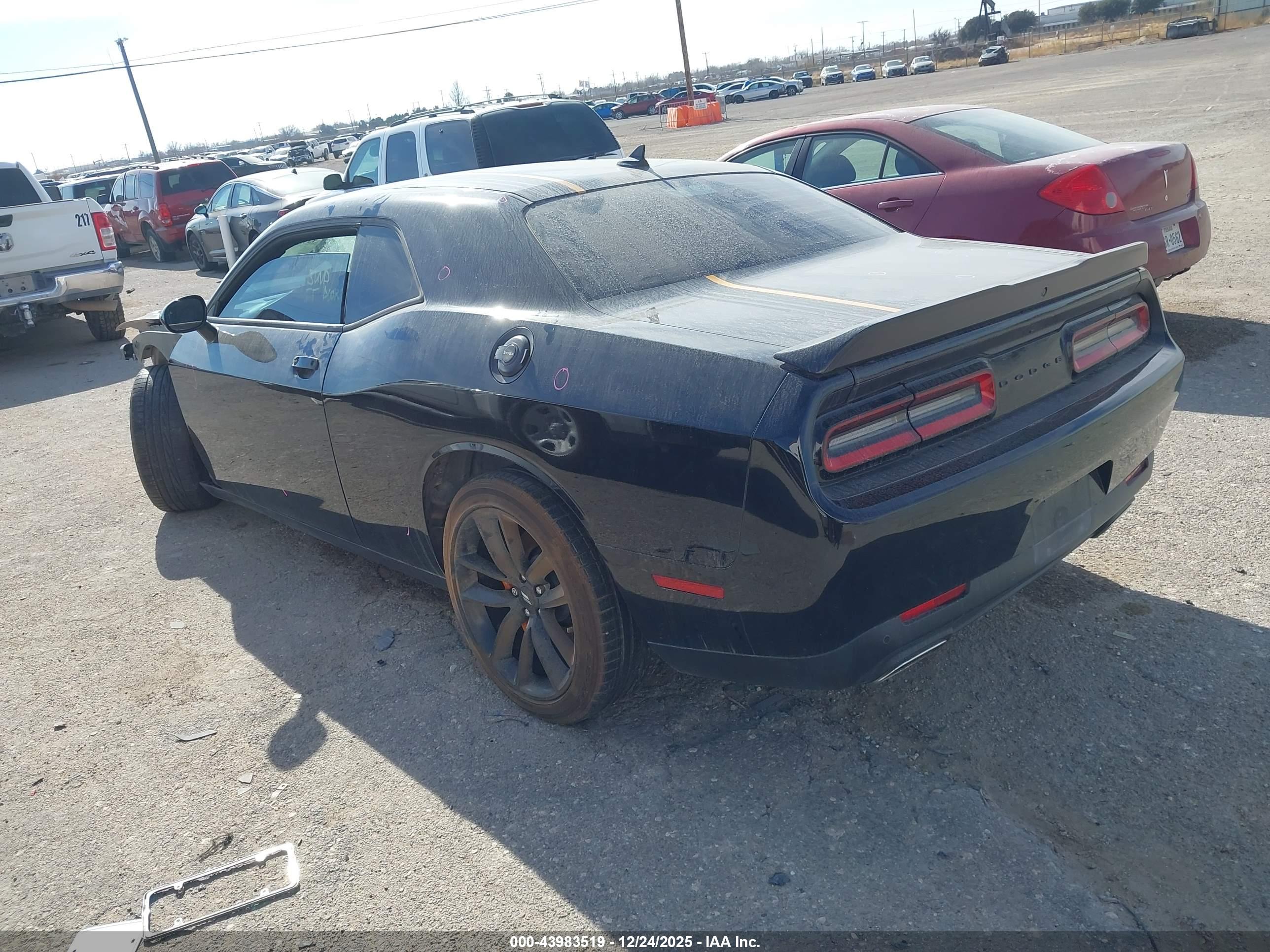DODGE CHALLENGER image 3