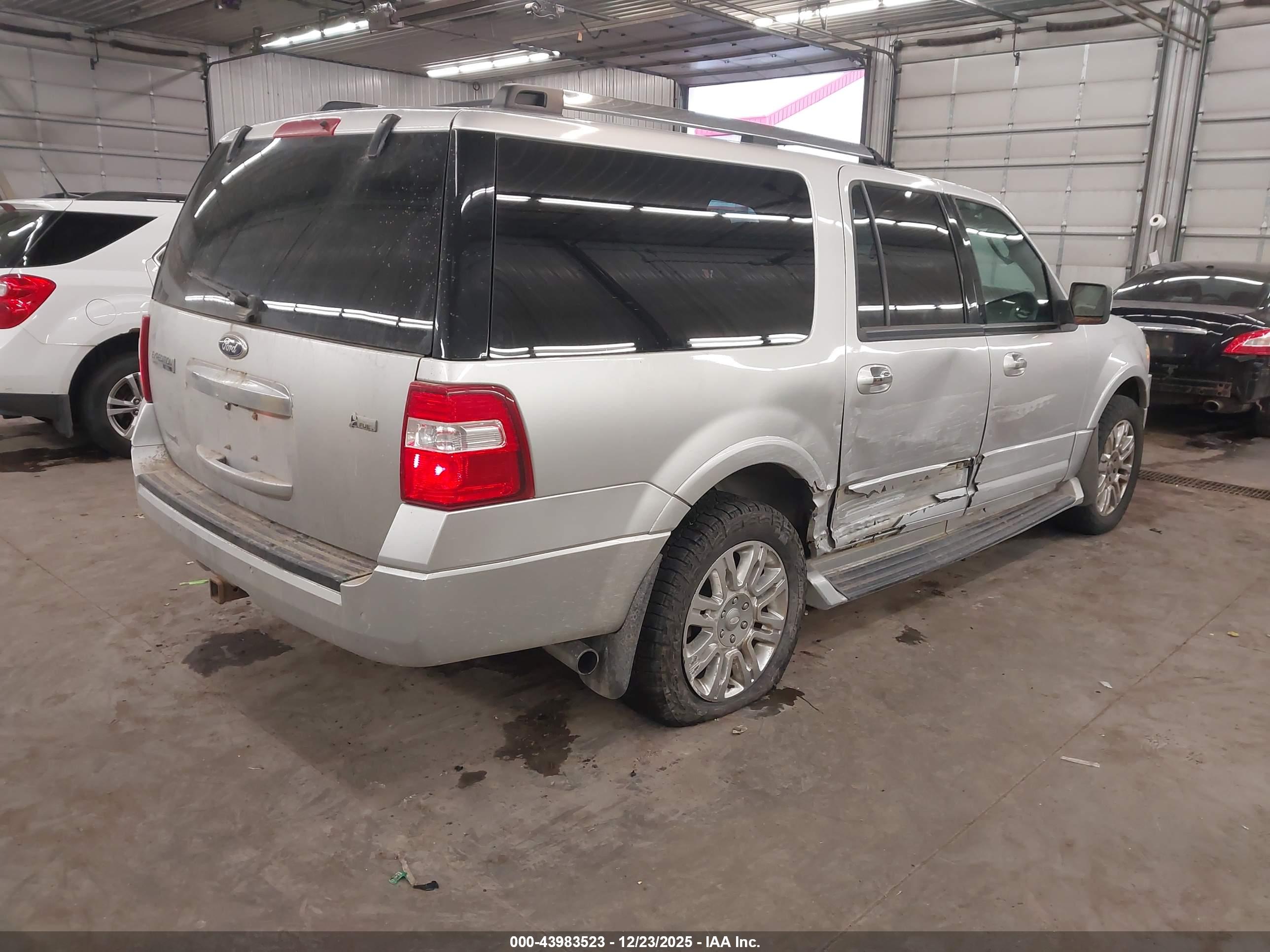 FORD EXPEDITION image 4