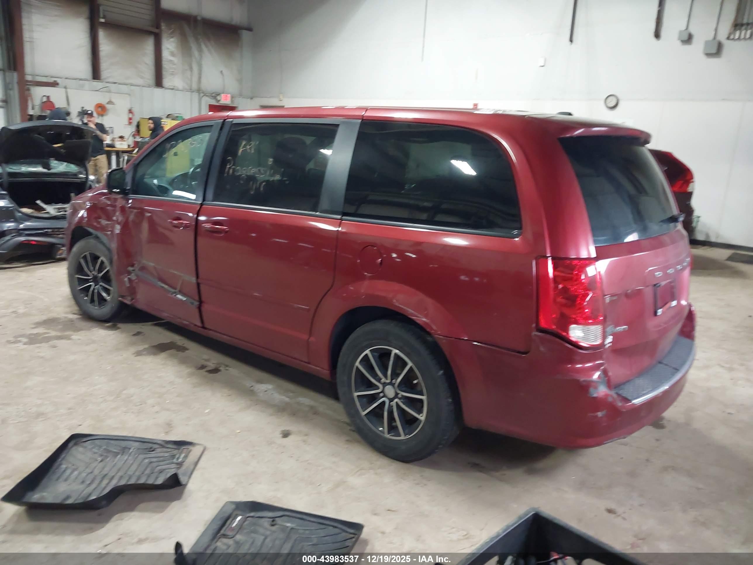 DODGE GRAND image 3
