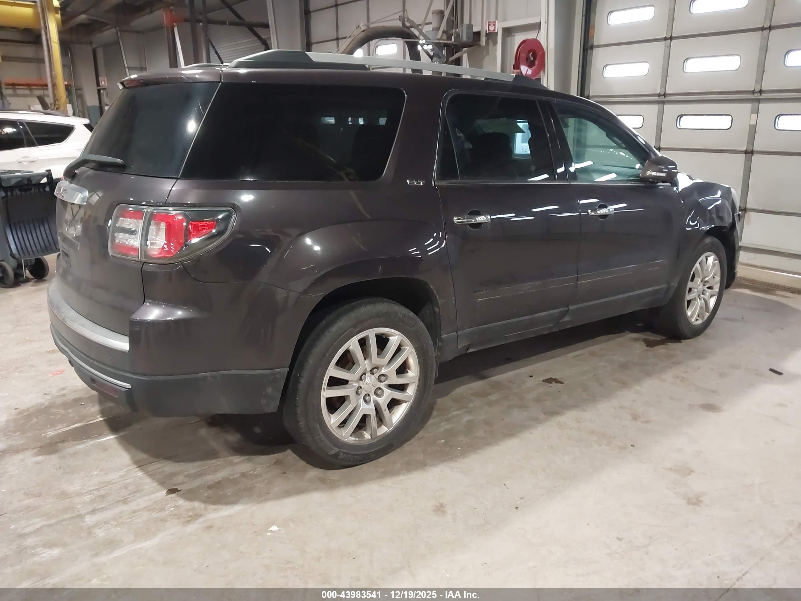 GMC ACADIA image 4