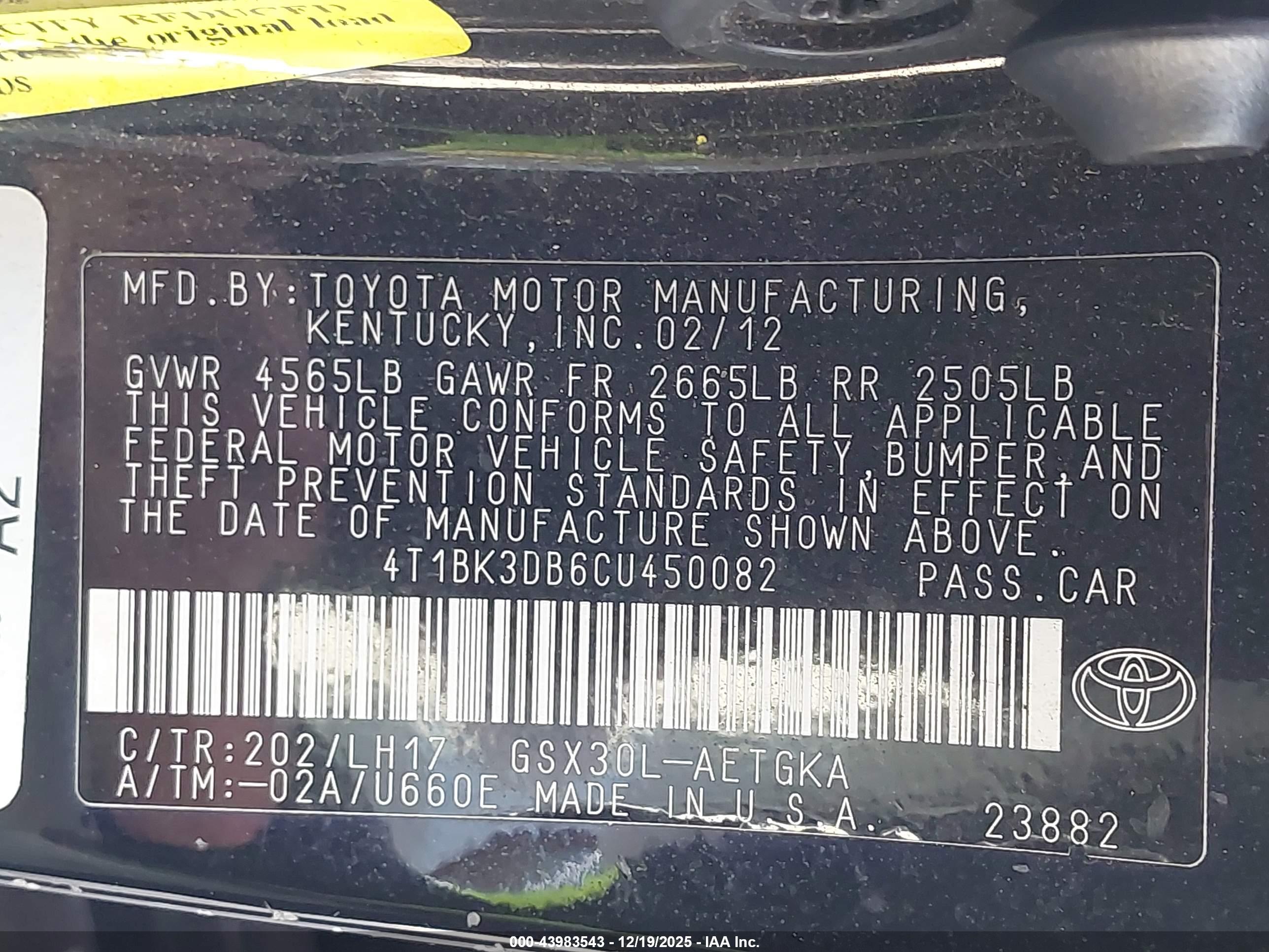 TOYOTA AVALON image 9