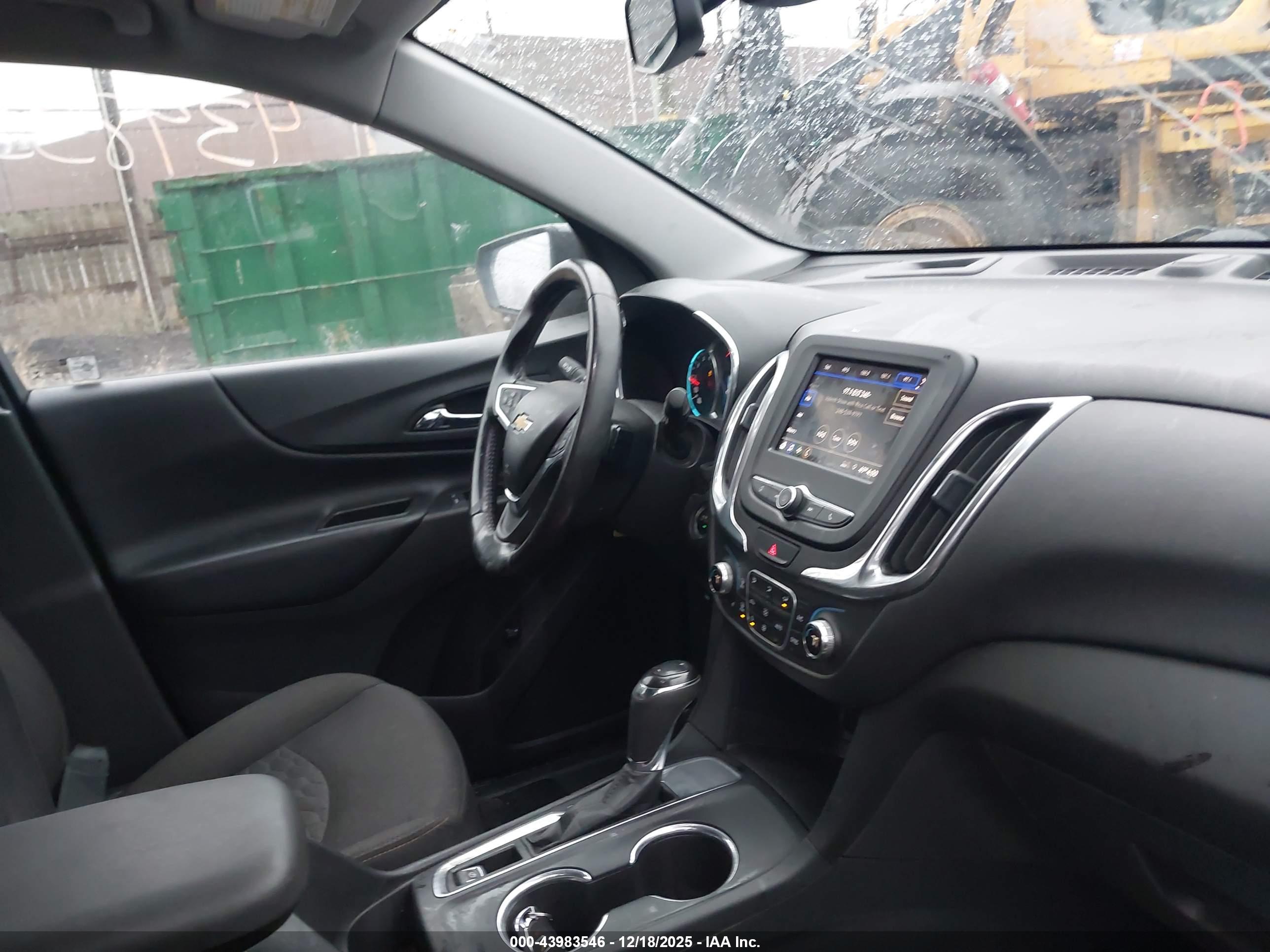 CHEVROLET EQUINOX image 5