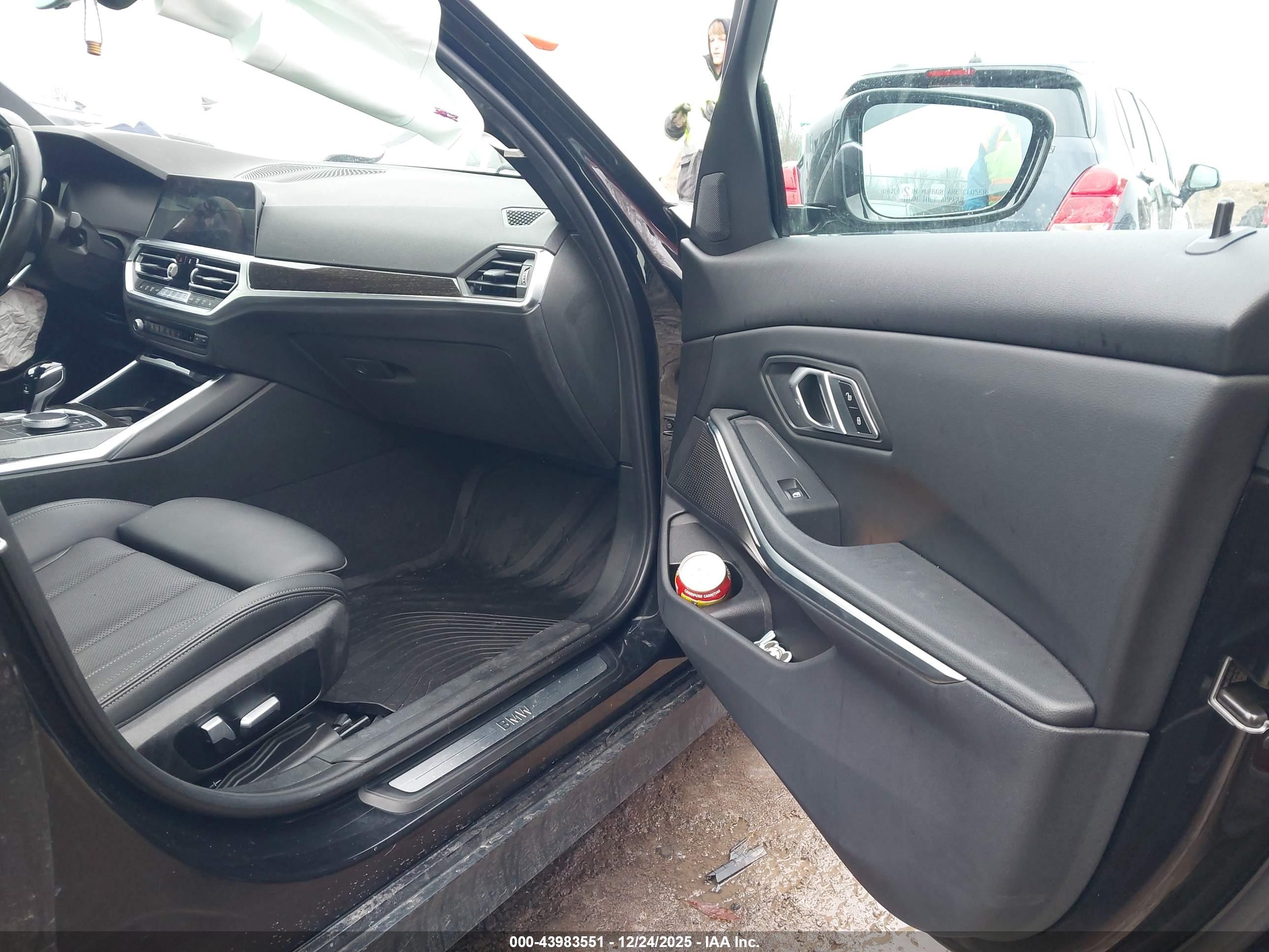 BMW 330I image 5