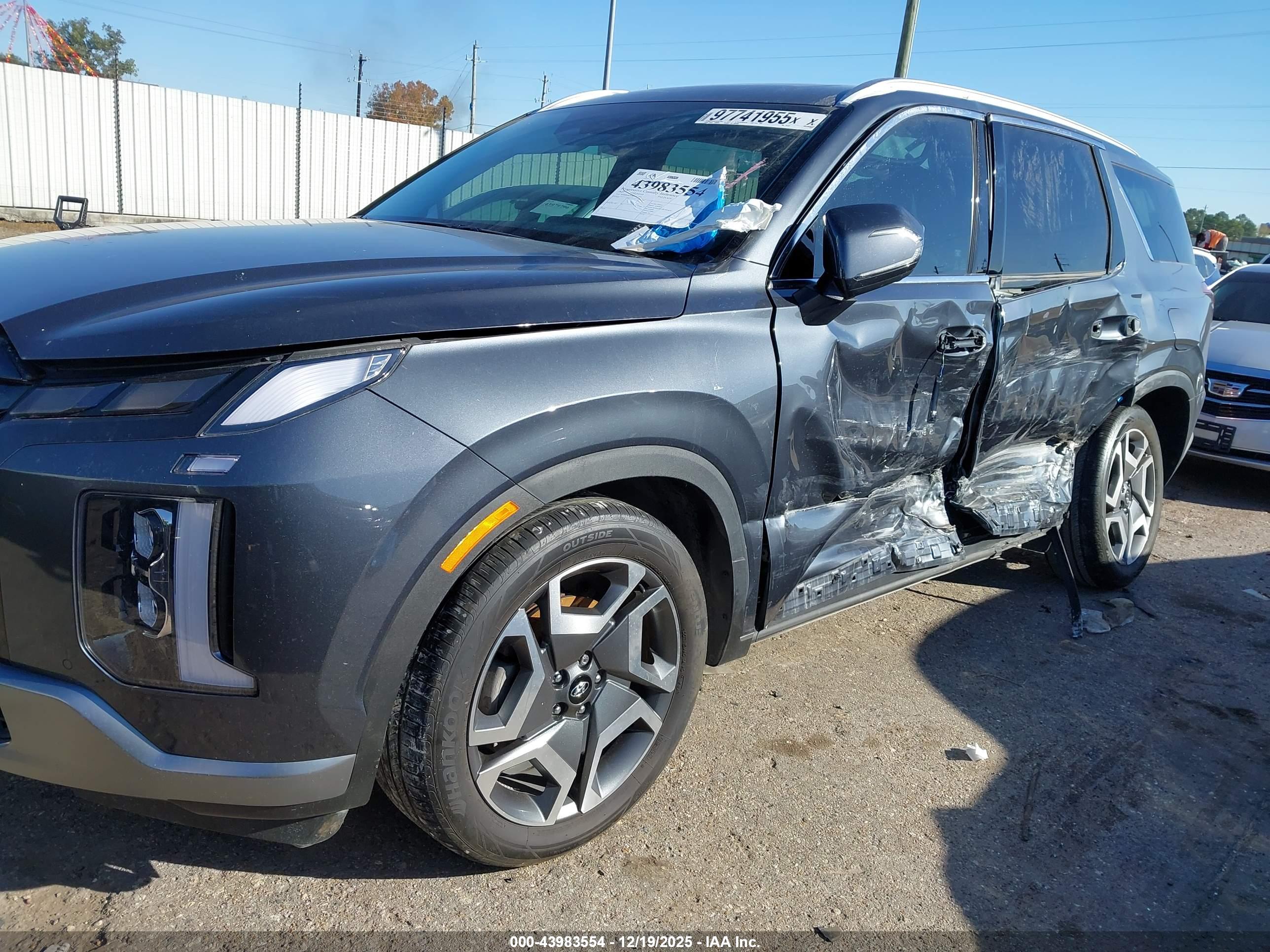HYUNDAI PALISADE image 6