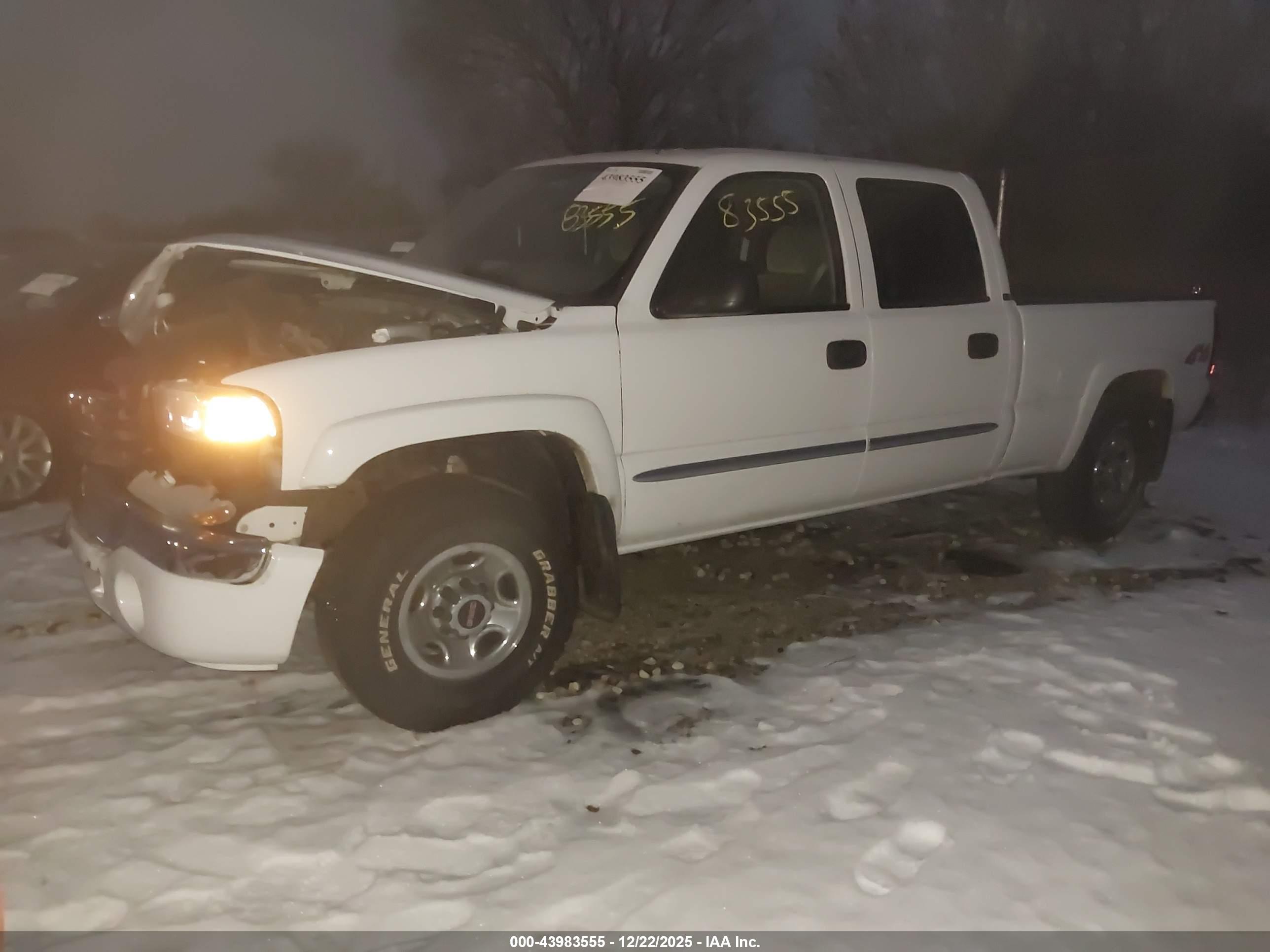 GMC SIERRA image 2