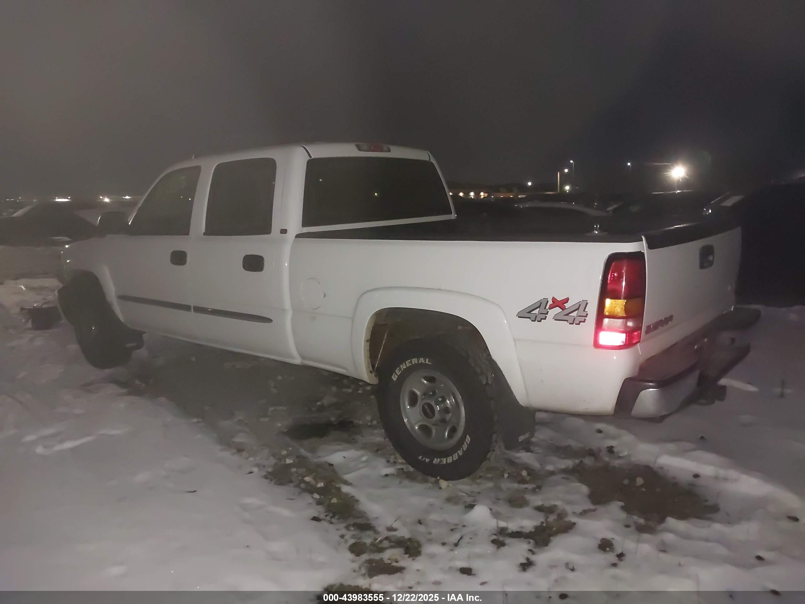GMC SIERRA image 3